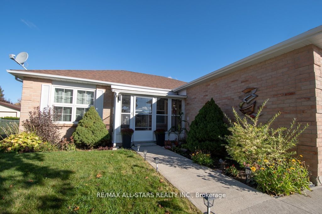 176 Elgin Street, Kawartha Lakes, ON K9V 6B3 photo 2