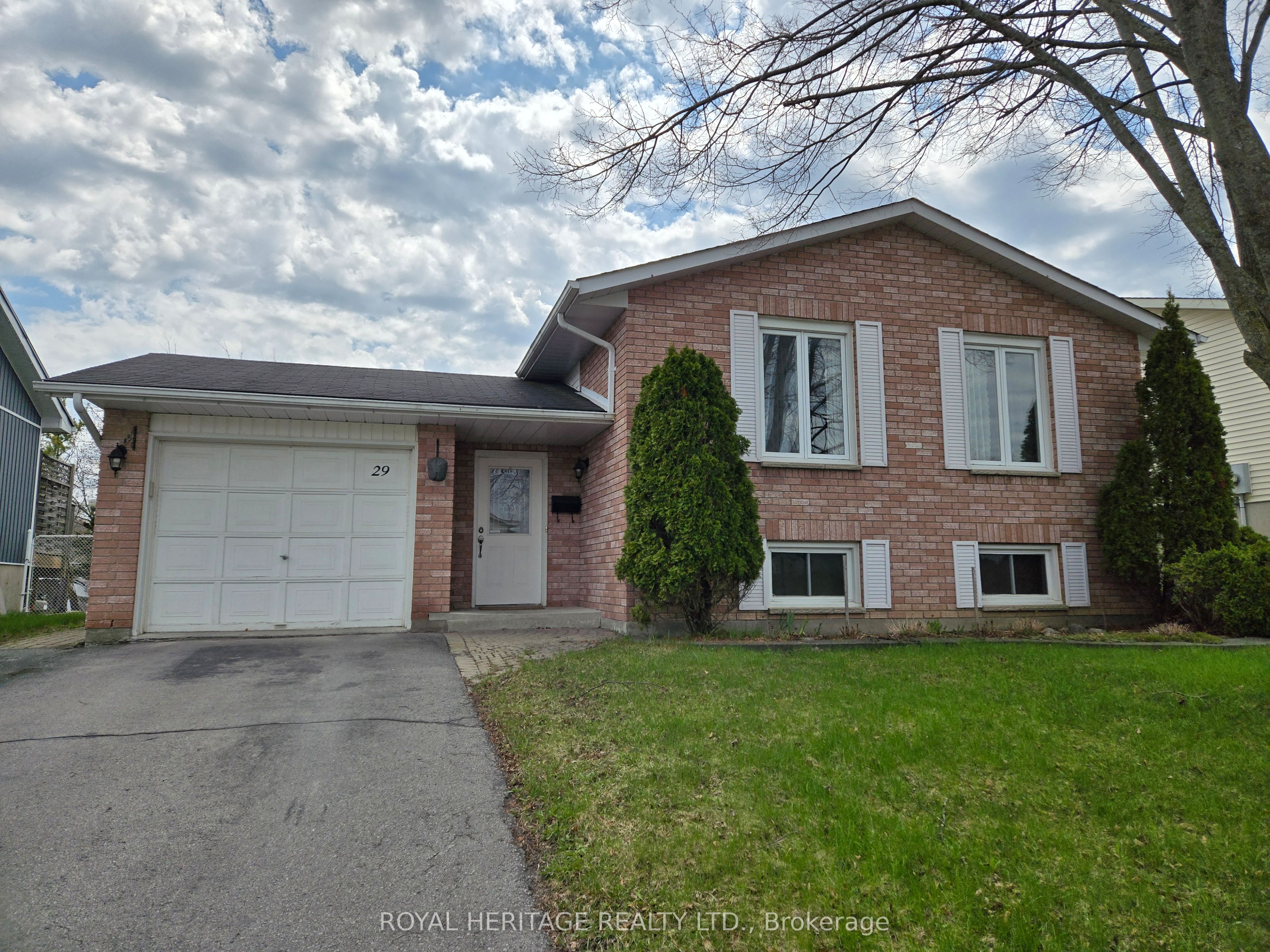 29 Fleming Road SW, Quinte West, ON K8V 6P7