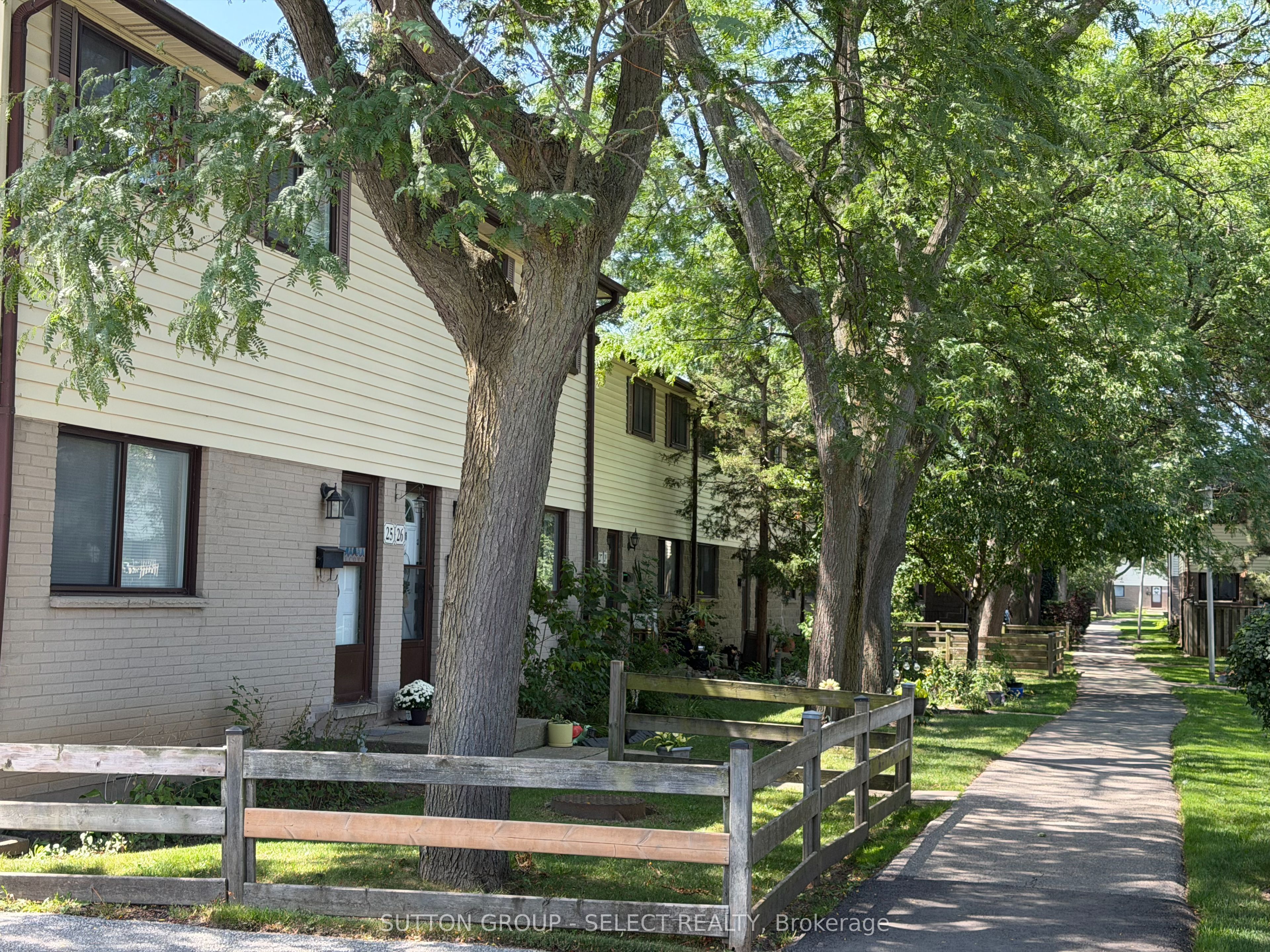 825 Dundalk Drive 26, London South, ON N6C 3V6 photo 3