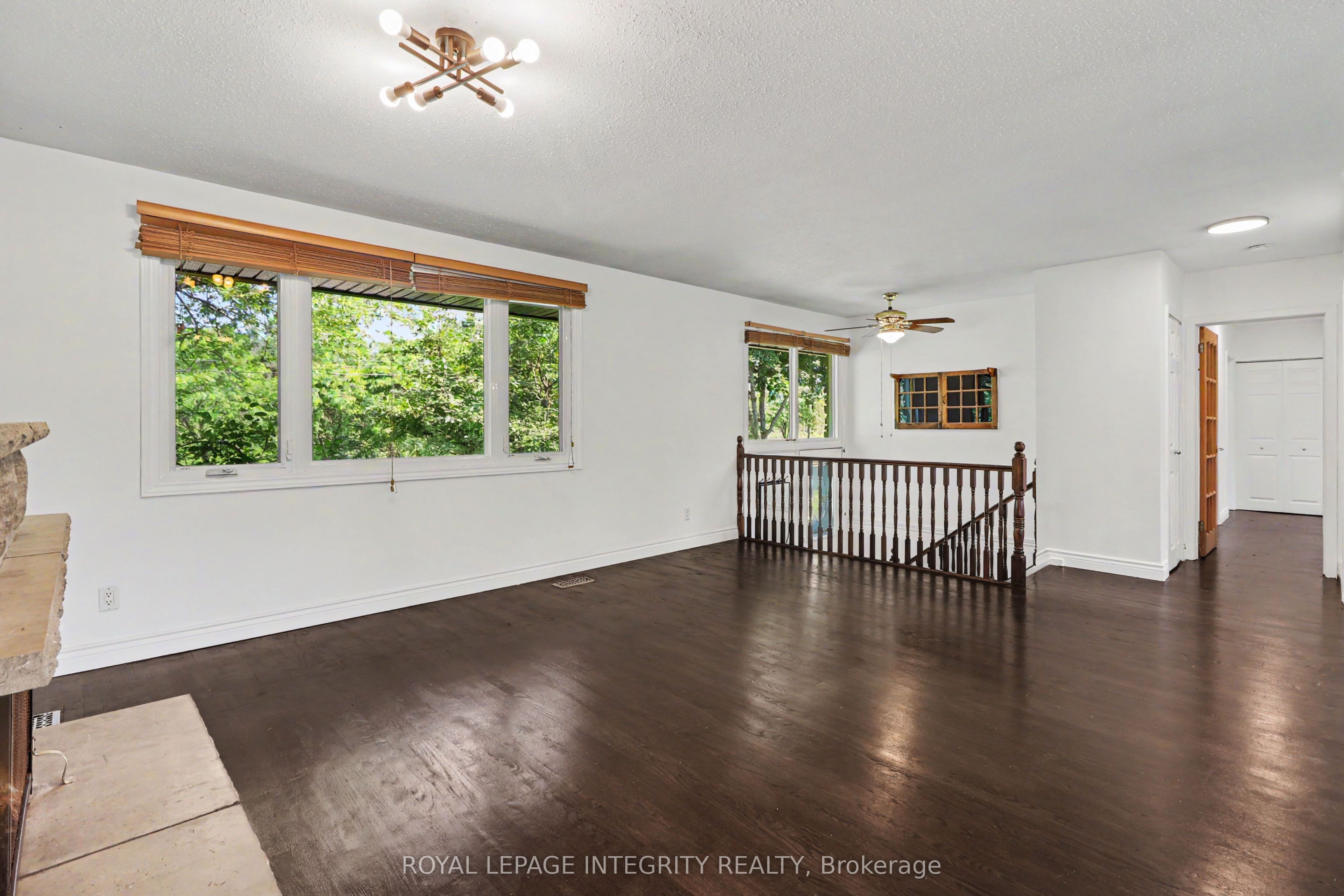 1034 Walkley Road, Billings Bridge - Riverside Park and Area, ON K1V 6R2 photo 5