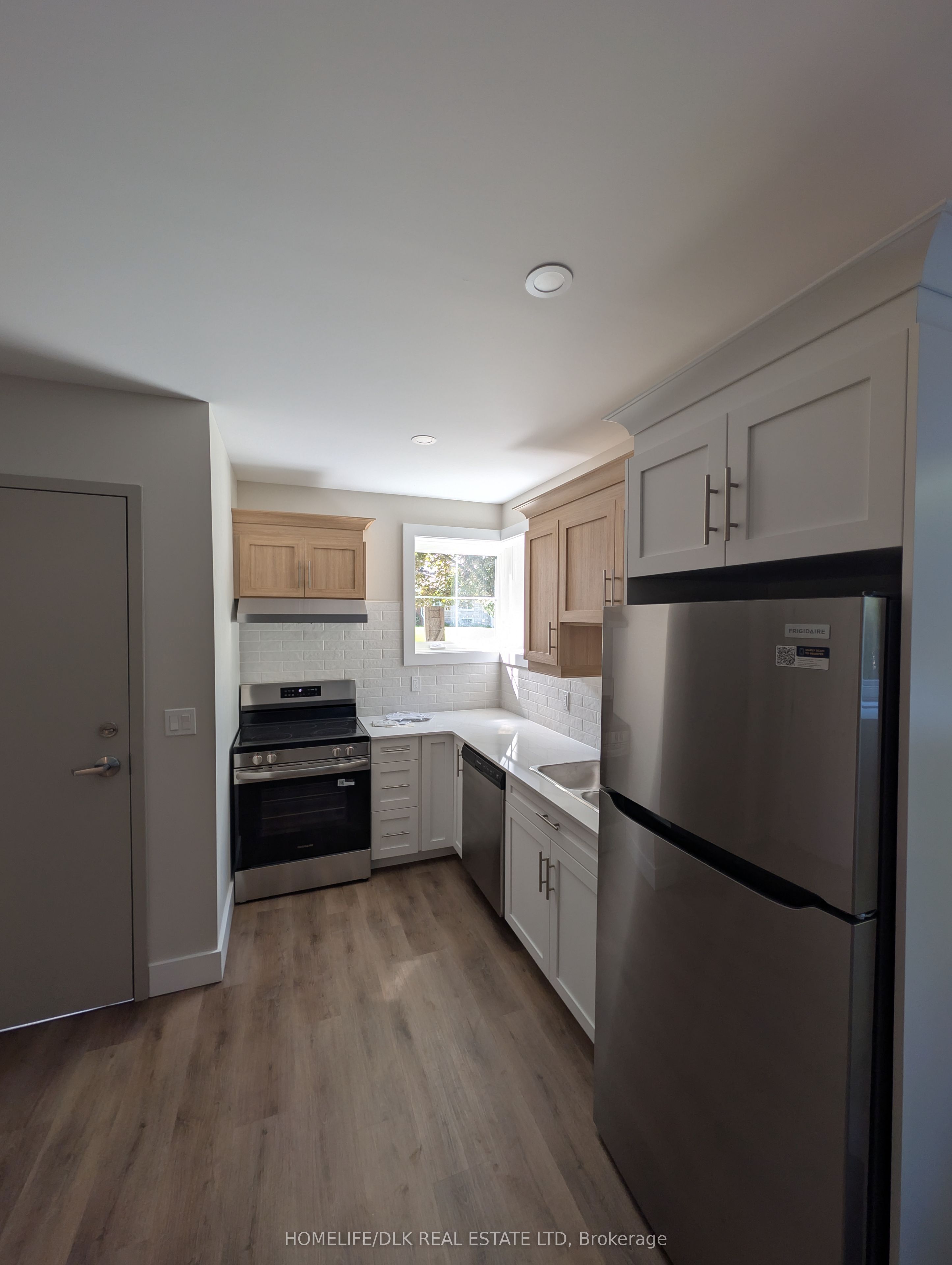 12 Scace Avenue, Brockville, ON K6V 2A4 photo 2