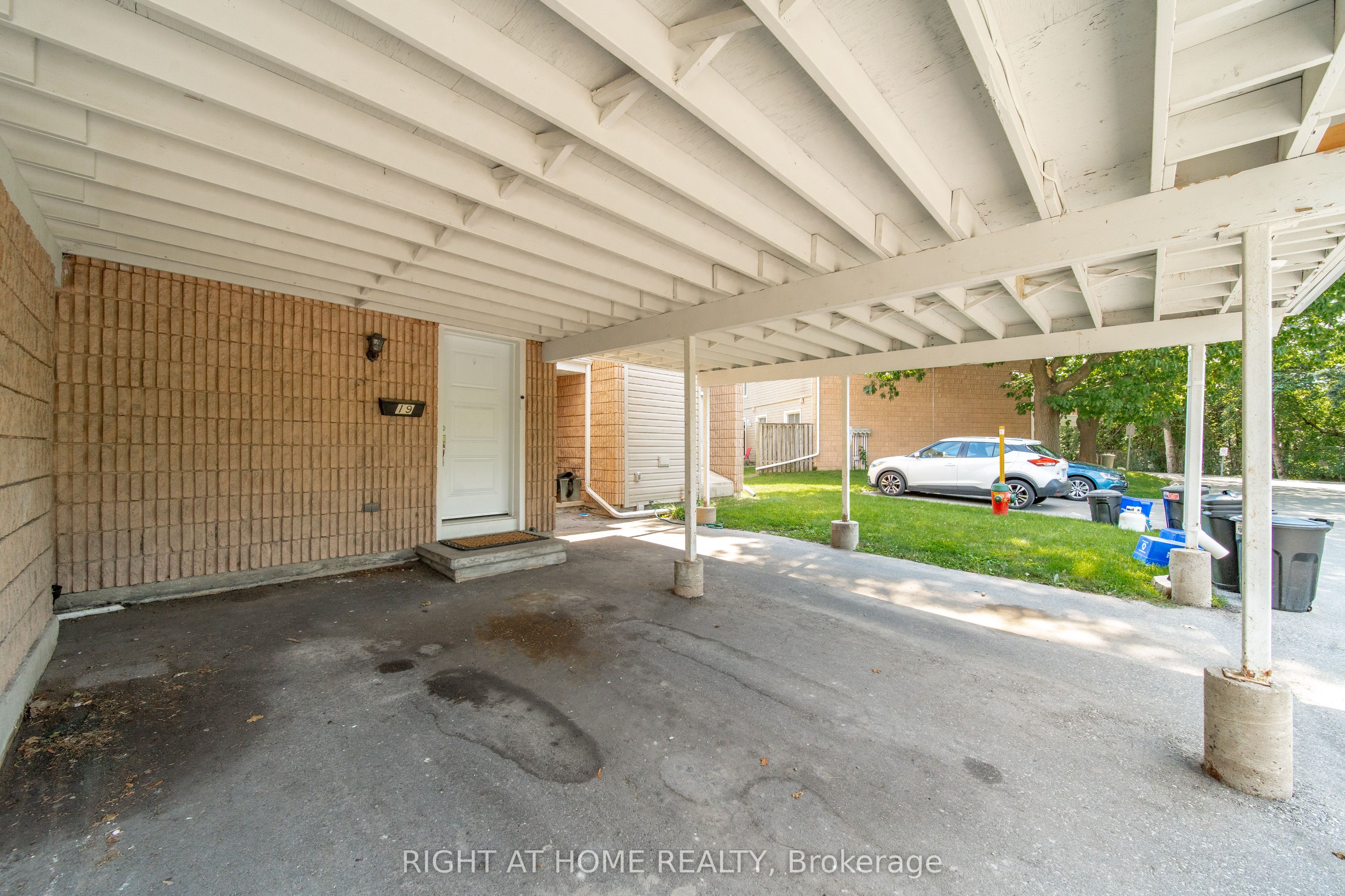 65 Glamis Road 19, Cambridge, ON N1R 6W4 photo 3
