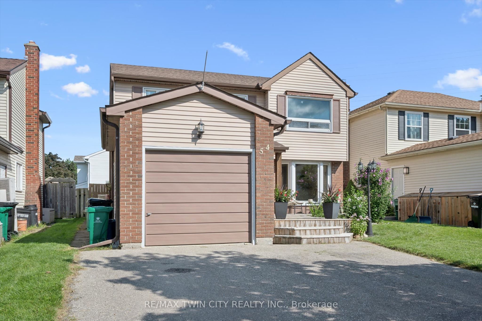 54 Royal Orchard Place, Kitchener, ON N2N 1Z6 photo 2