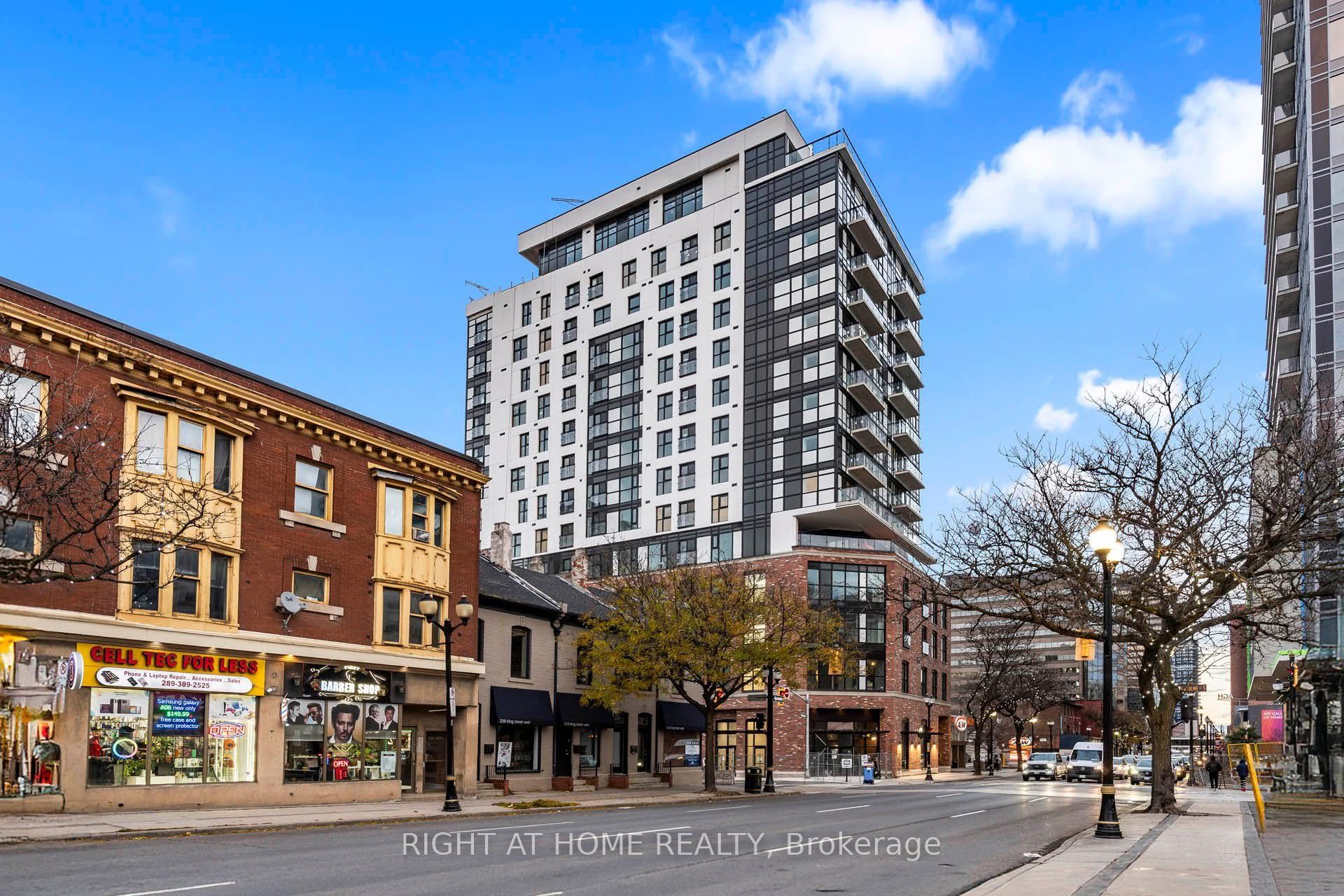 206 King Street W 808, Hamilton, ON L8P 1A5