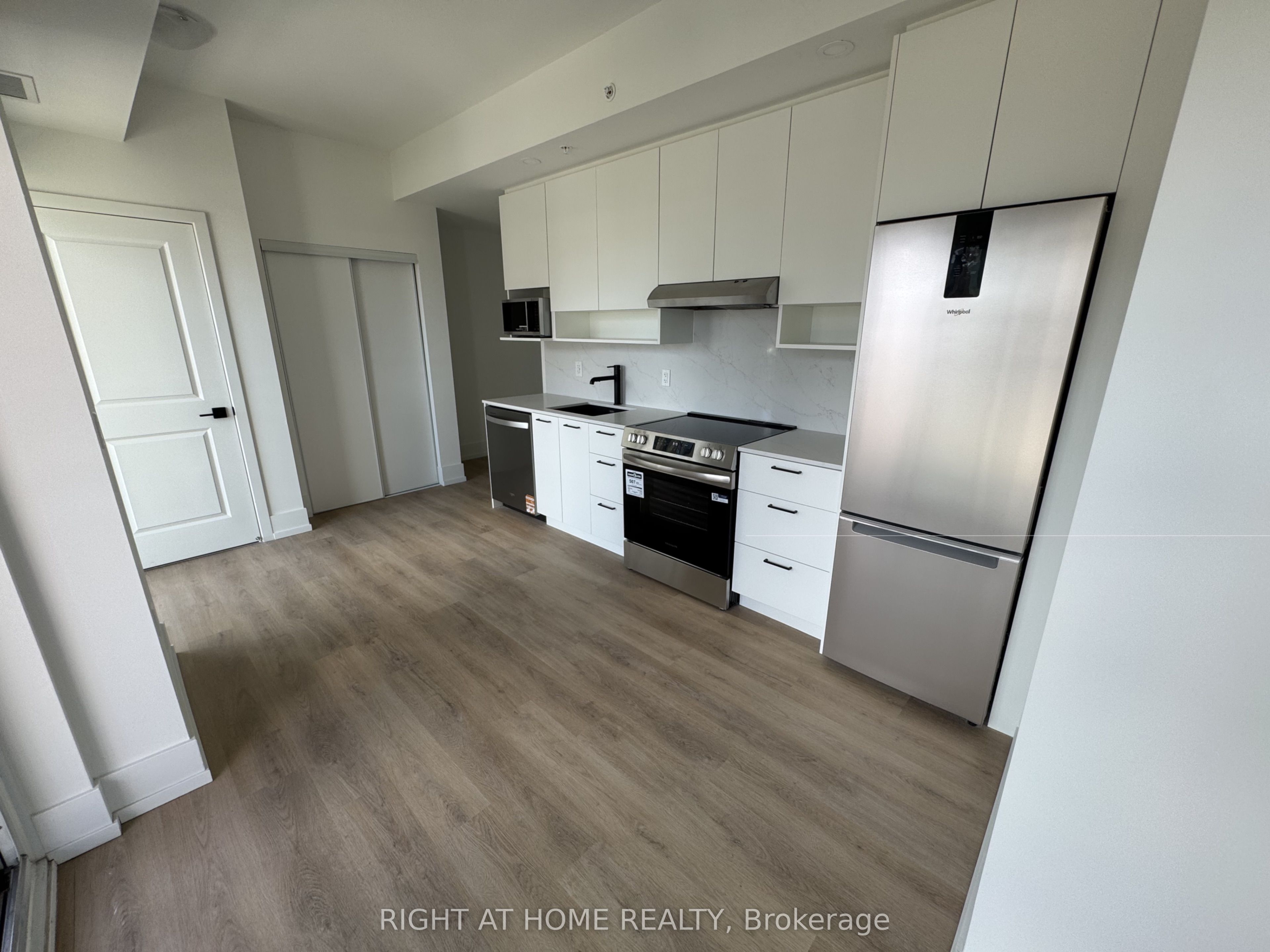 206 King Street W 808, Hamilton, ON L8P 1A5 photo 5