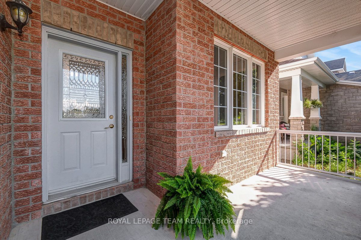 92 Hartsmere Drive, Stittsville - Munster - Richmond, ON K2S 2B7 photo 2