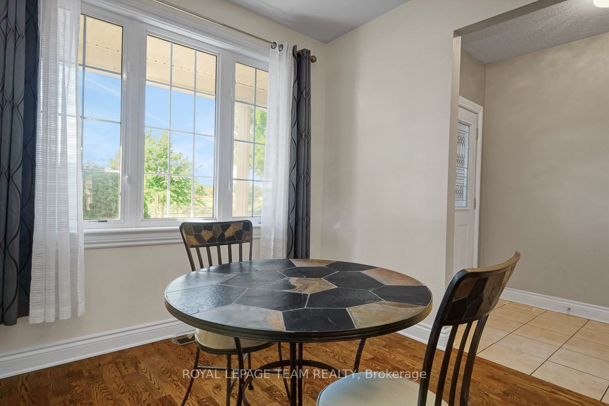 92 Hartsmere Drive, Stittsville - Munster - Richmond, ON K2S 2B7 photo 4