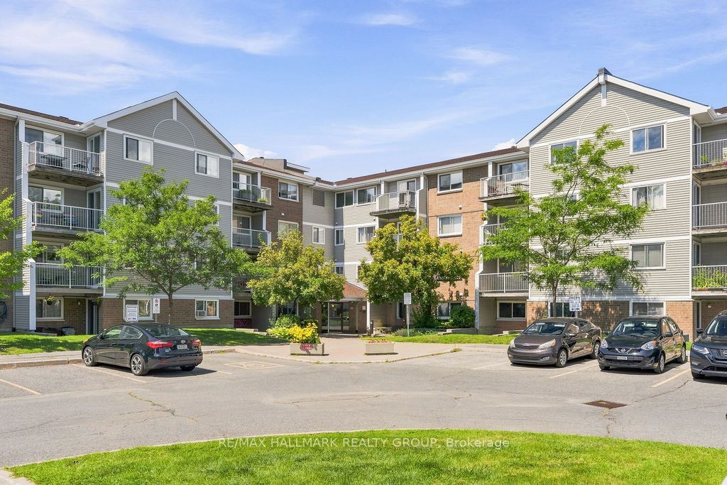 270 Brittany Drive 407, Manor Park - Cardinal Glen and Area, ON K1K 4M3 photo 2