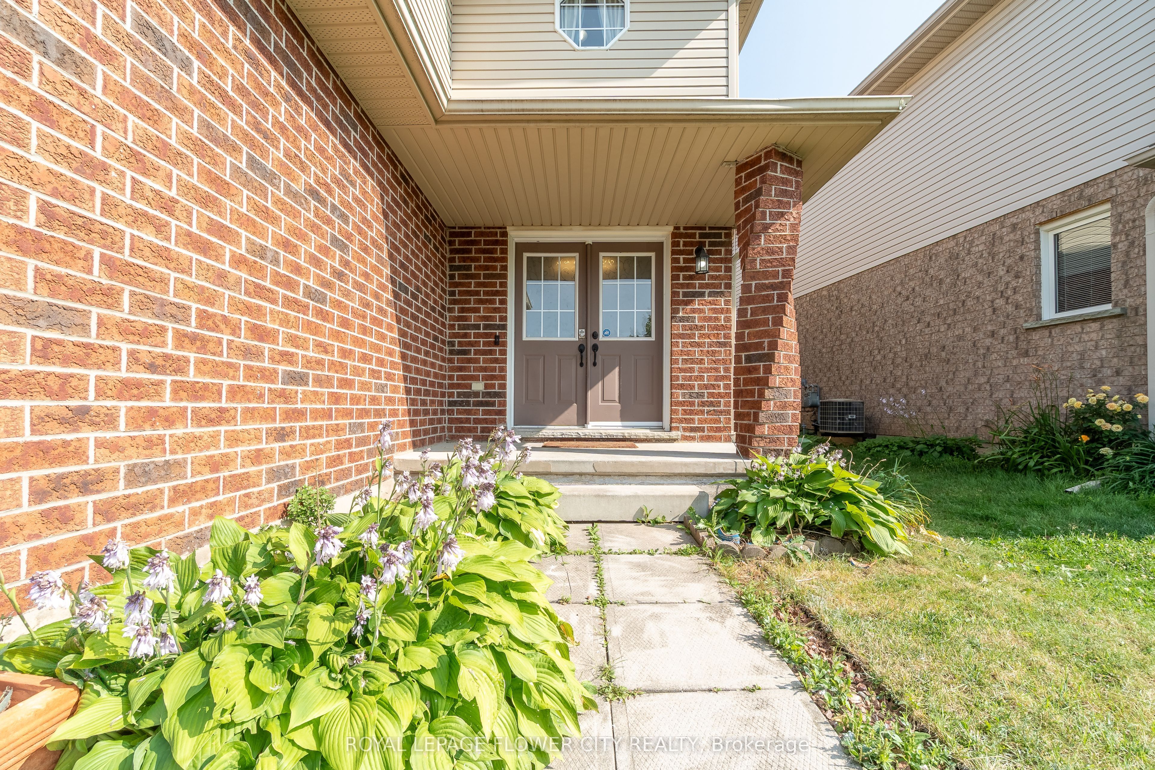 99 Windflower Drive, Kitchener, ON N2E 4B3 photo 3