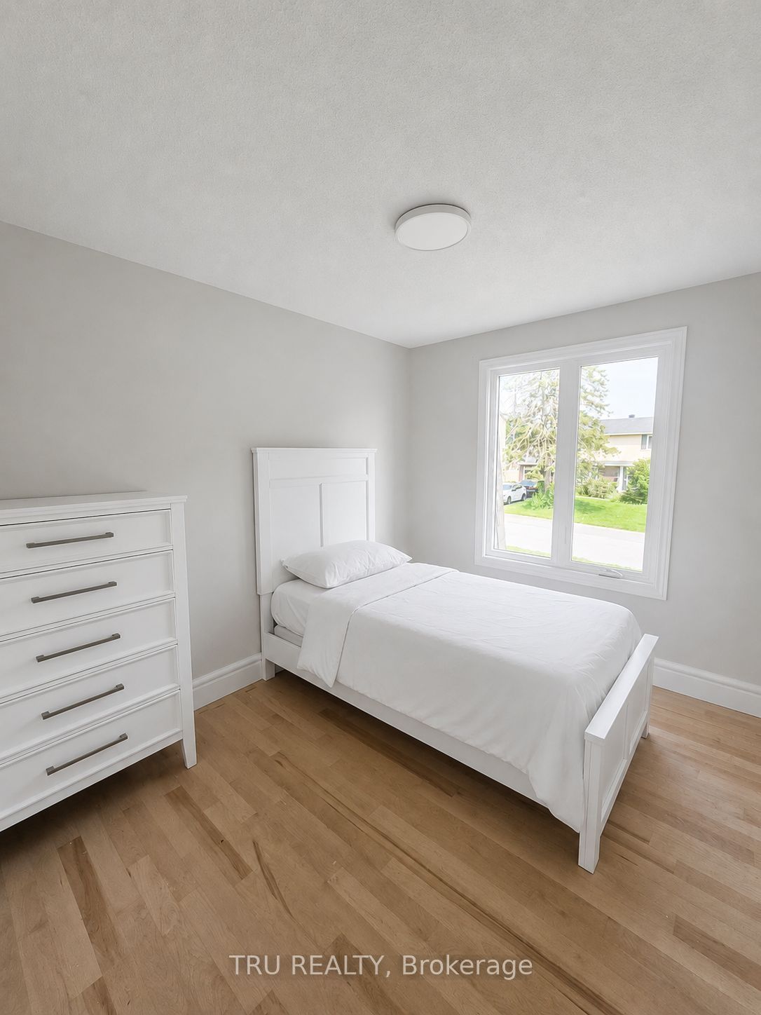 14 Langholm Crescent, Barrhaven, ON K2J 1H2 photo 4