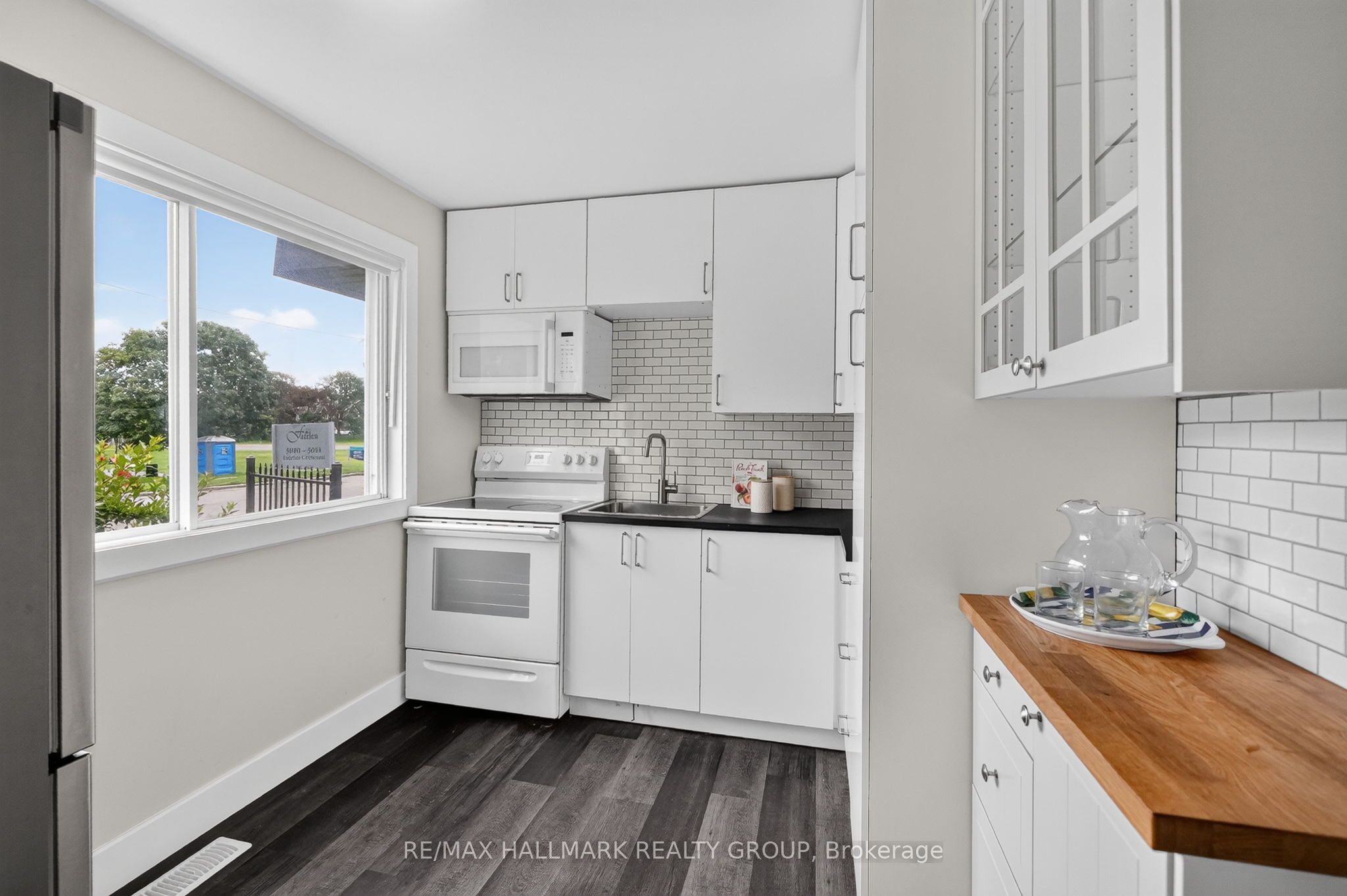 2998 Fairlea Crescent, Hunt Club - South Keys and Area, ON K1V 8T7 photo 4