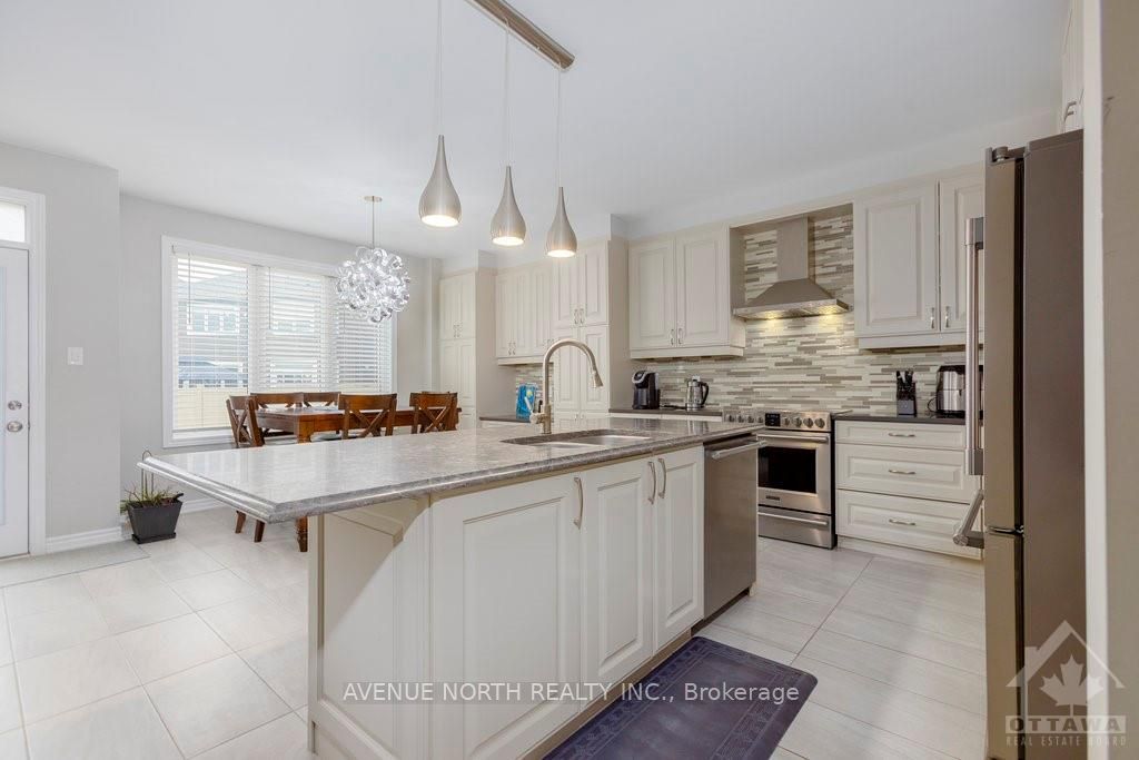 190 BARTONIA Circle, Orleans - Cumberland and Area, ON K4A 3V1 photo 5