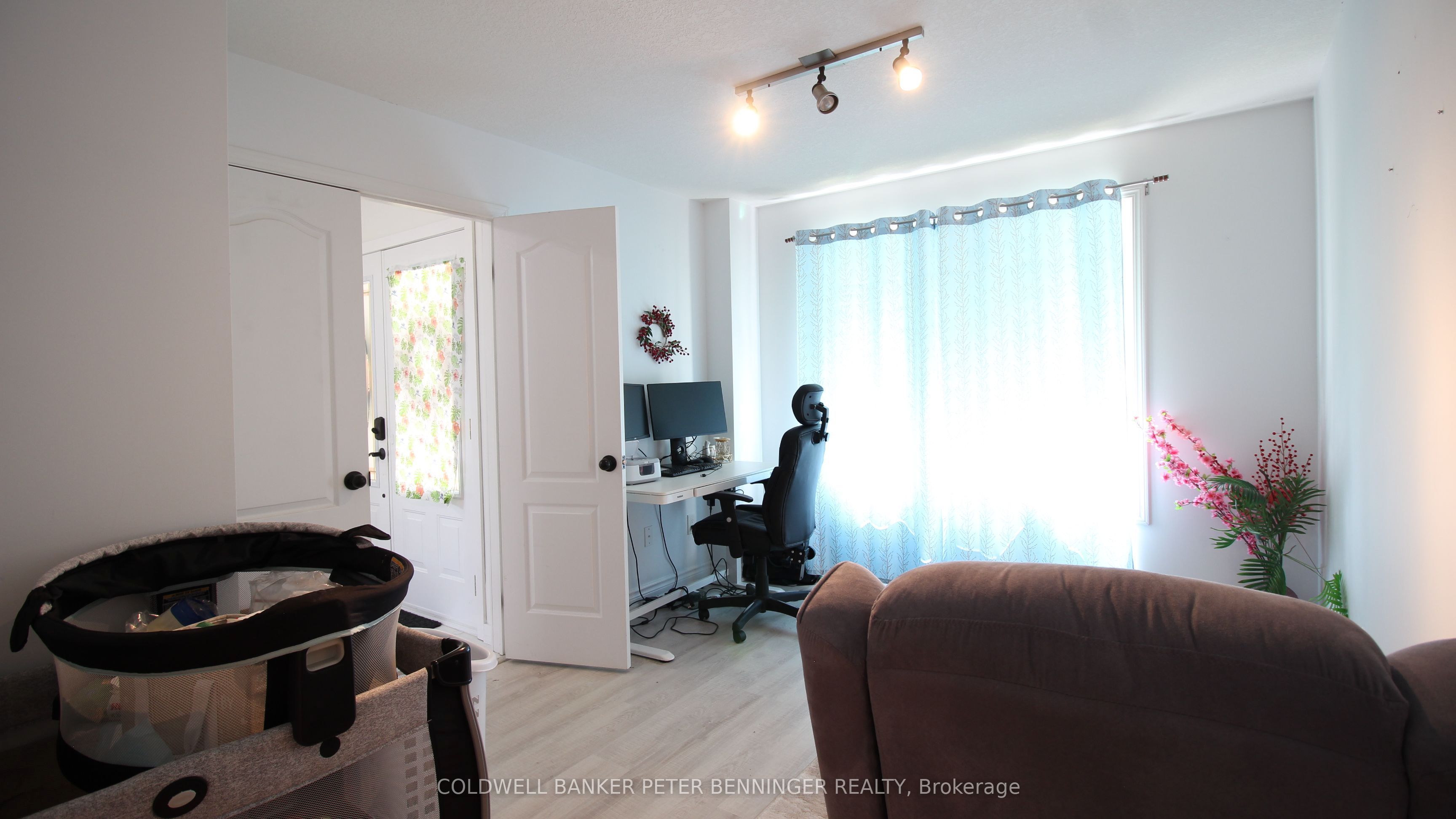 225 Holbeach Crescent, Waterloo, ON N2J 4Y7 photo 5