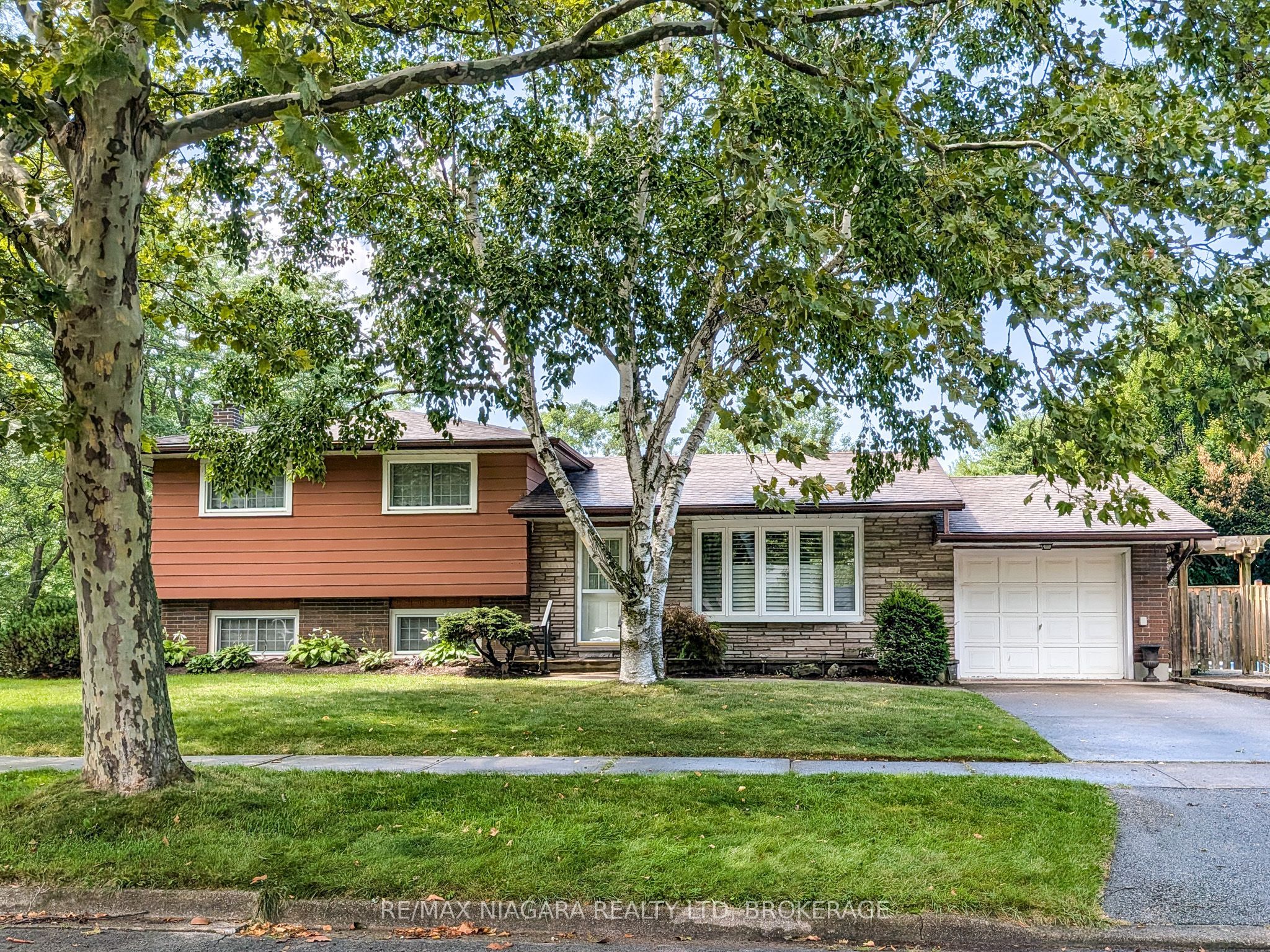 3139 Chipman Crescent, Niagara Falls, ON L2G 6M6