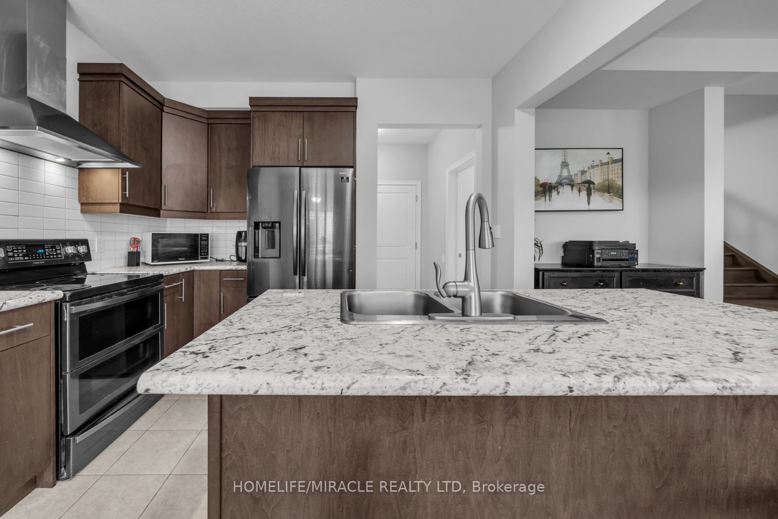 83 Monarch Street, Welland, ON L3C 0E6 photo 5