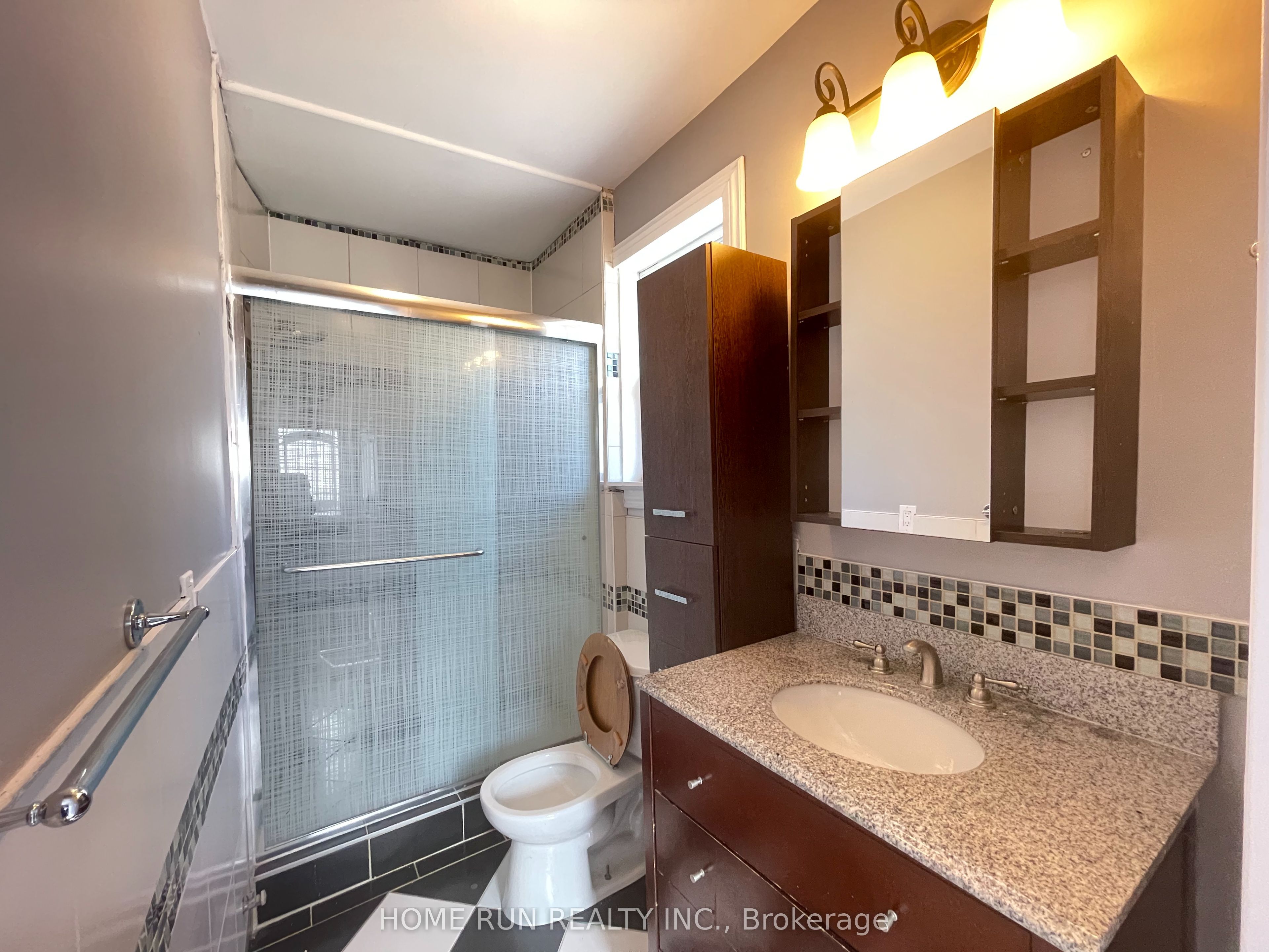 121 Concord Street E, Glebe - Ottawa East and Area, ON K1S 0Y9 photo 5