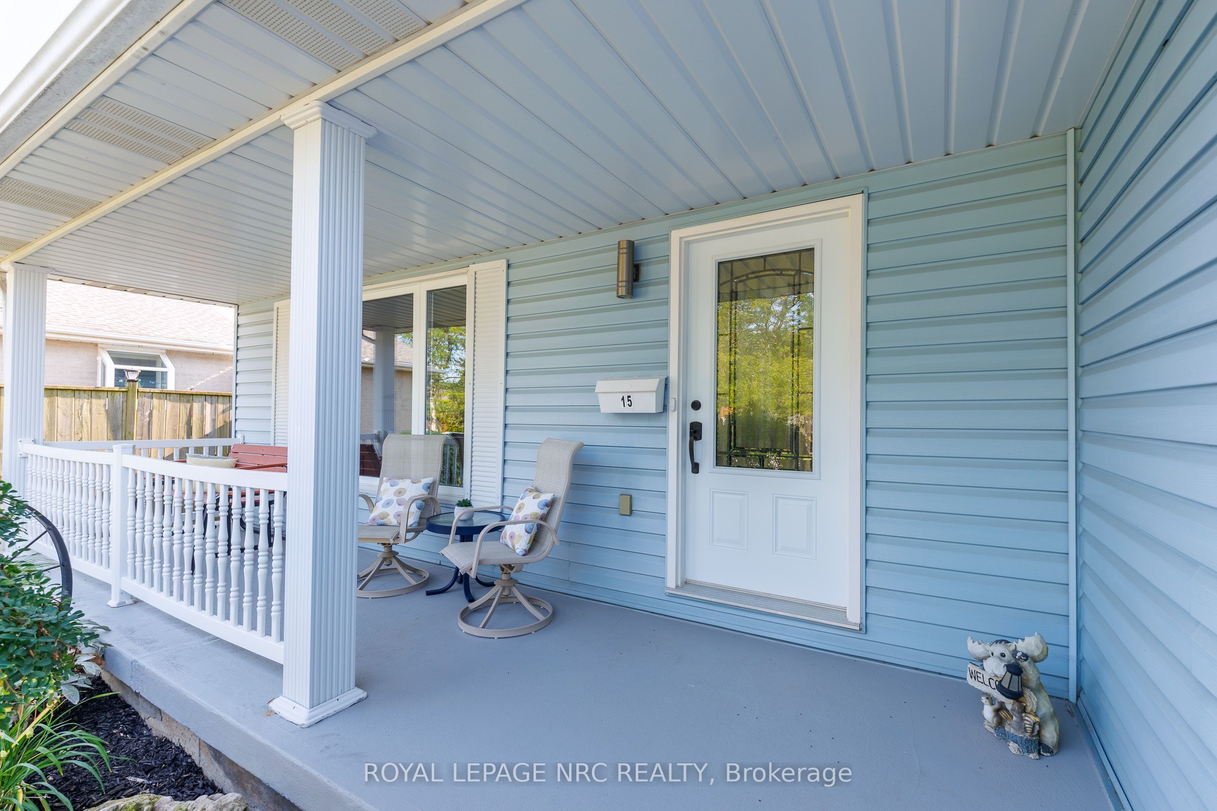 15 Foxhill Crescent, St. Catharines, ON L2S 3T9 photo 2