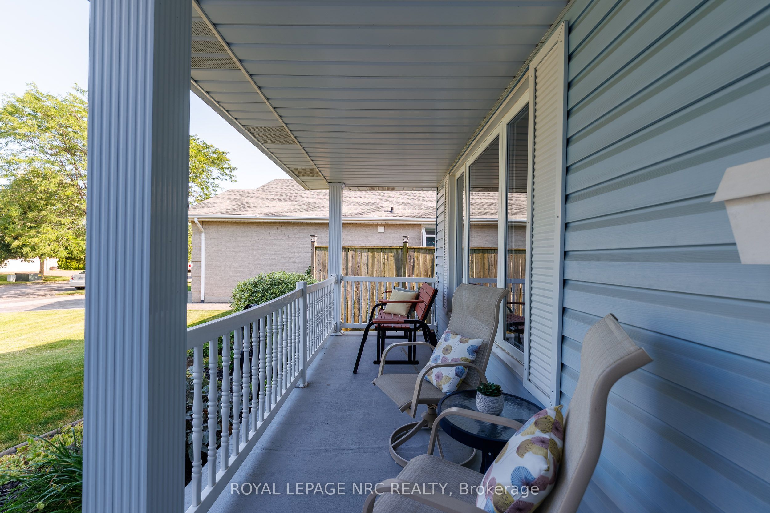 15 Foxhill Crescent, St. Catharines, ON L2S 3T9 photo 3