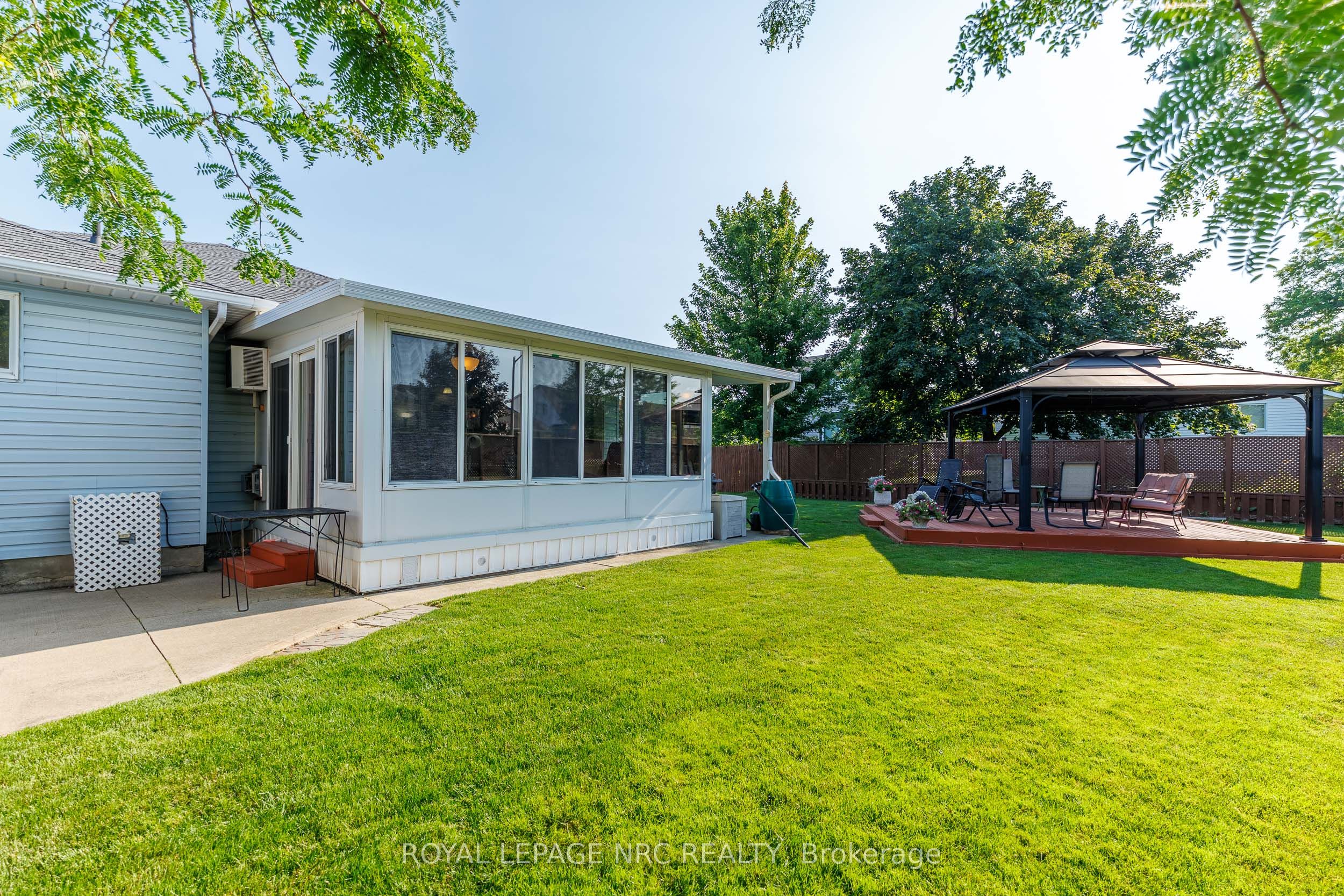 15 Foxhill Crescent, St. Catharines, ON L2S 3T9 photo 4