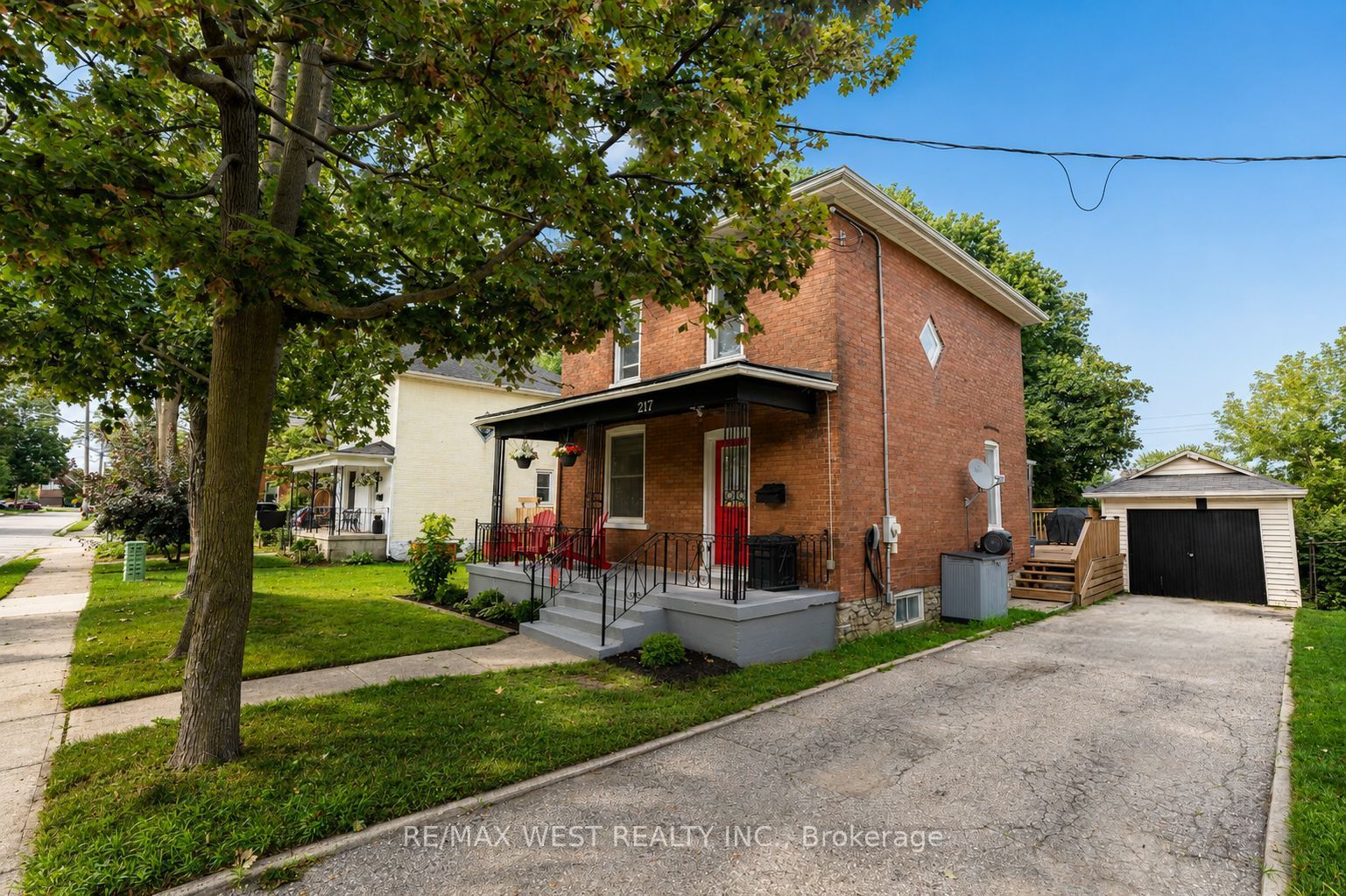217 HEXAM Street, Cambridge, ON N3H 4A3 photo 2