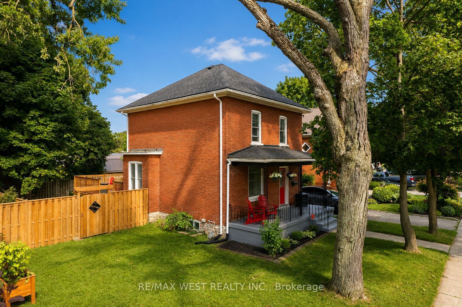 217 HEXAM Street, Cambridge, ON N3H 4A3 photo 3