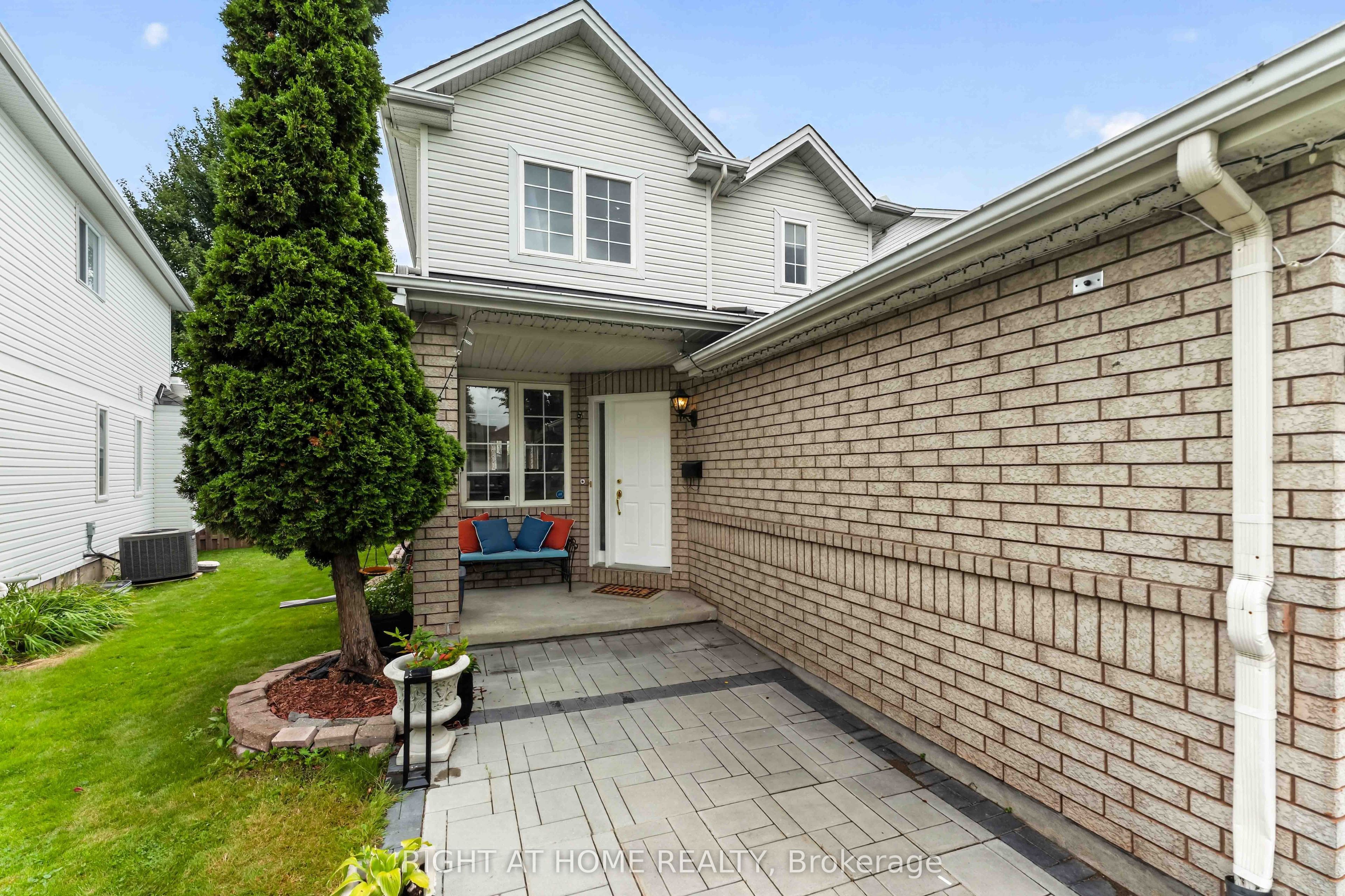 1552 STOJKO Street, Orleans - Cumberland and Area, ON K4A 4A1 photo 4