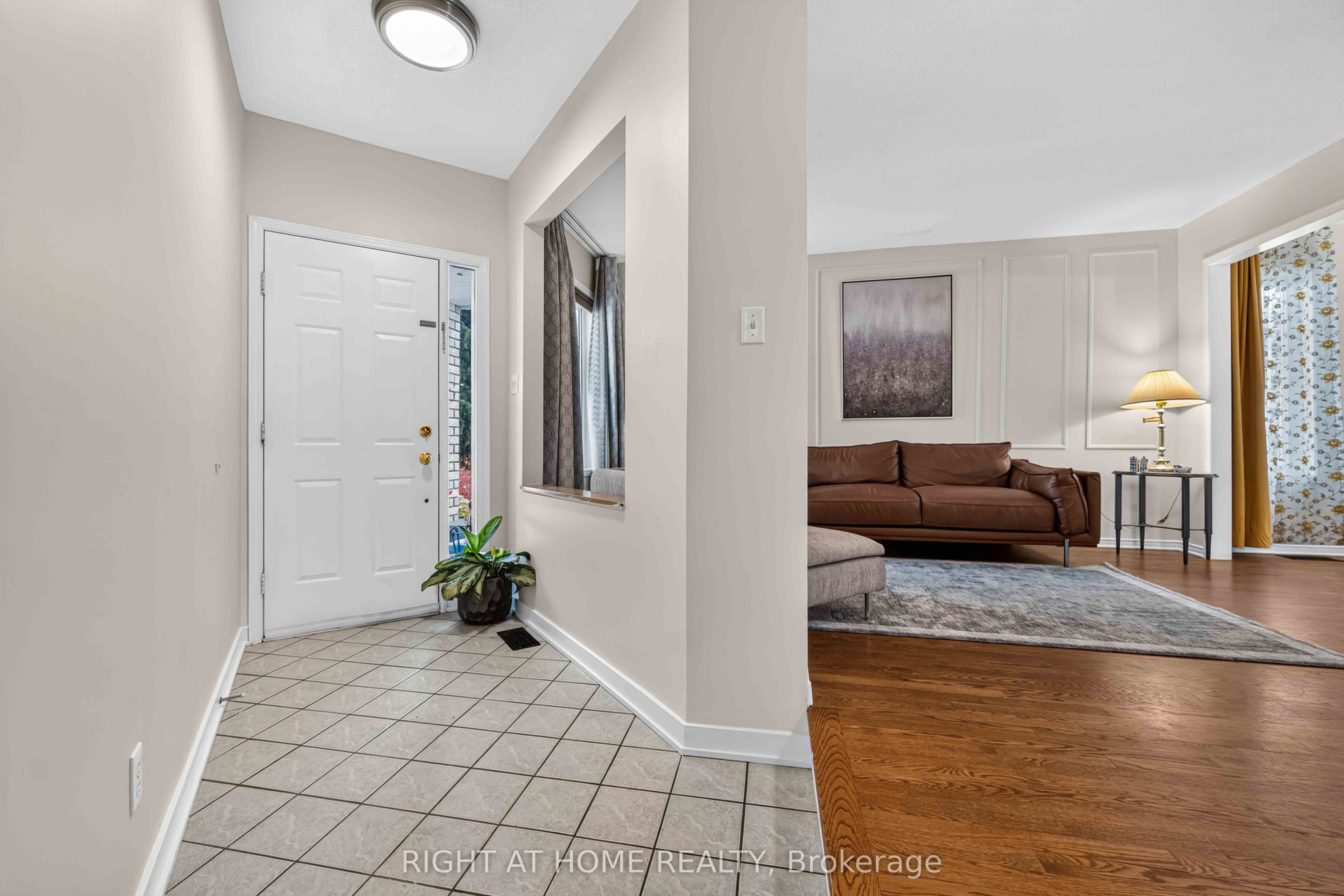 1552 STOJKO Street, Orleans - Cumberland and Area, ON K4A 4A1 photo 5