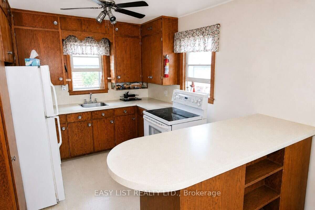 1860 Sturgeon Road, Kawartha Lakes, ON K0M 1L0 photo 3