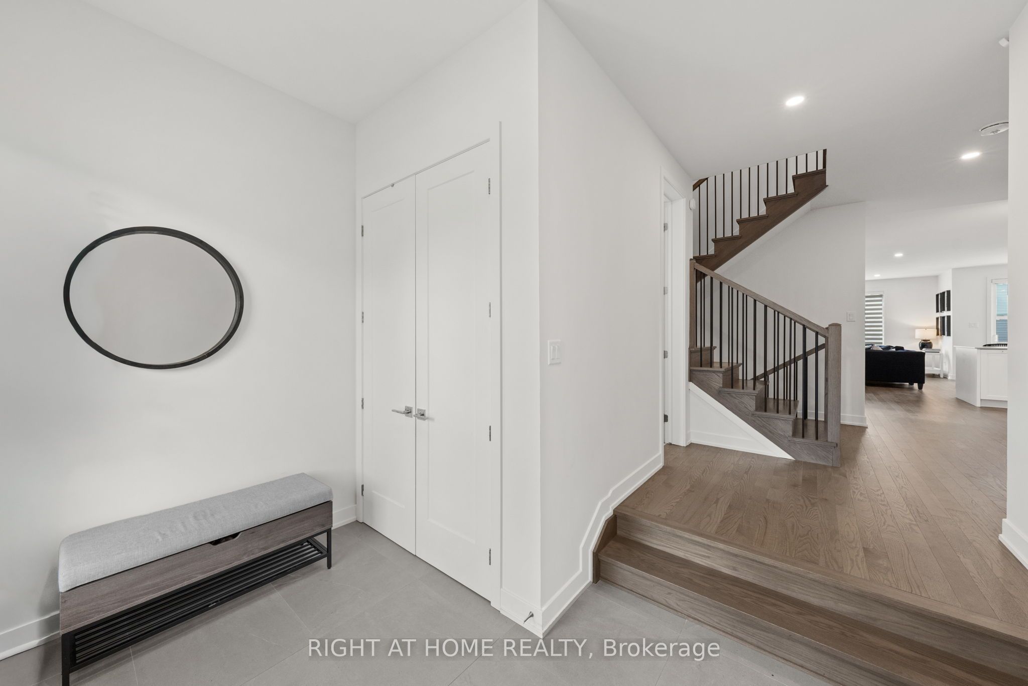 252 KETCHIKAN Crescent, Kanata, ON K2T 0S2 photo 4