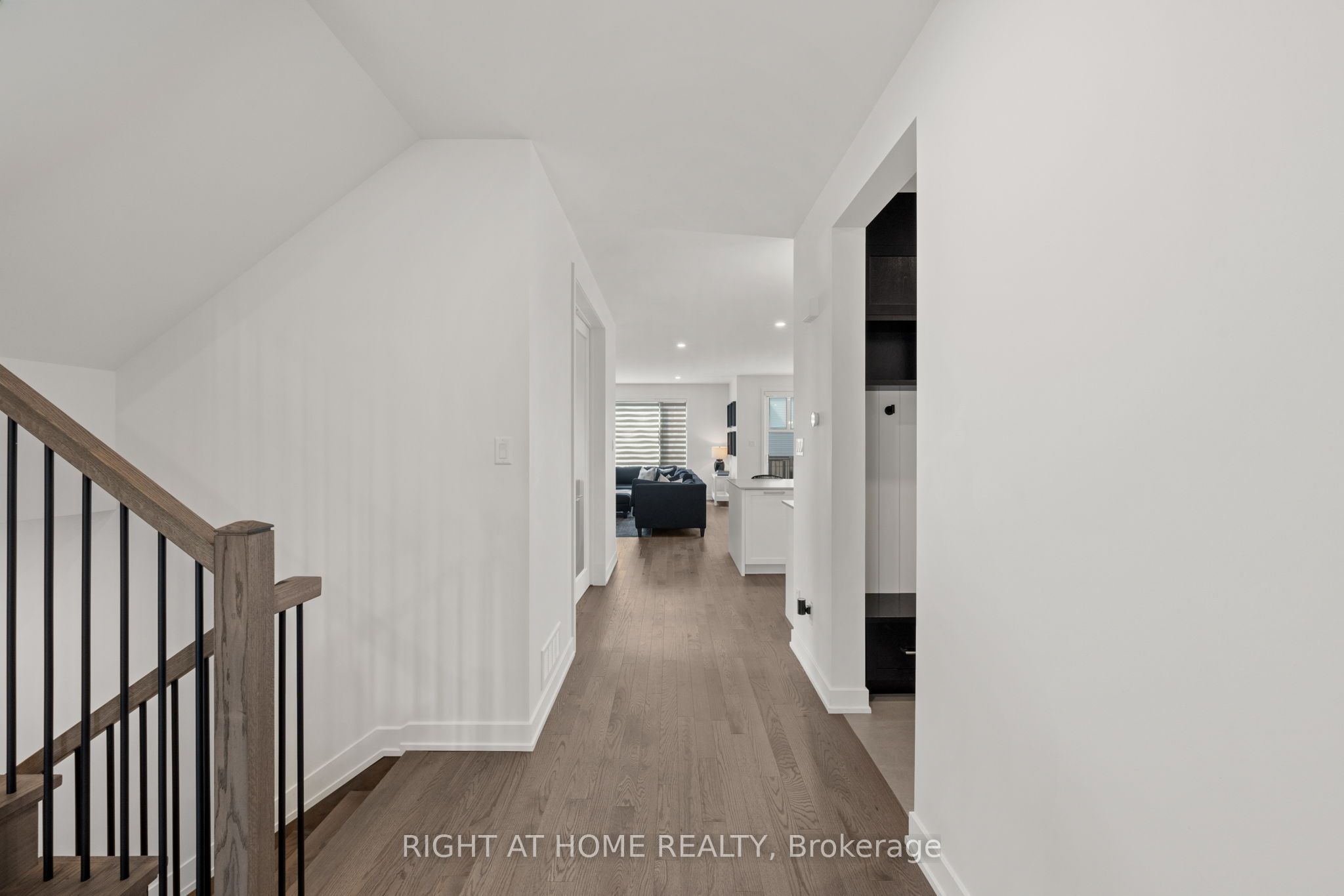 252 KETCHIKAN Crescent, Kanata, ON K2T 0S2 photo 5