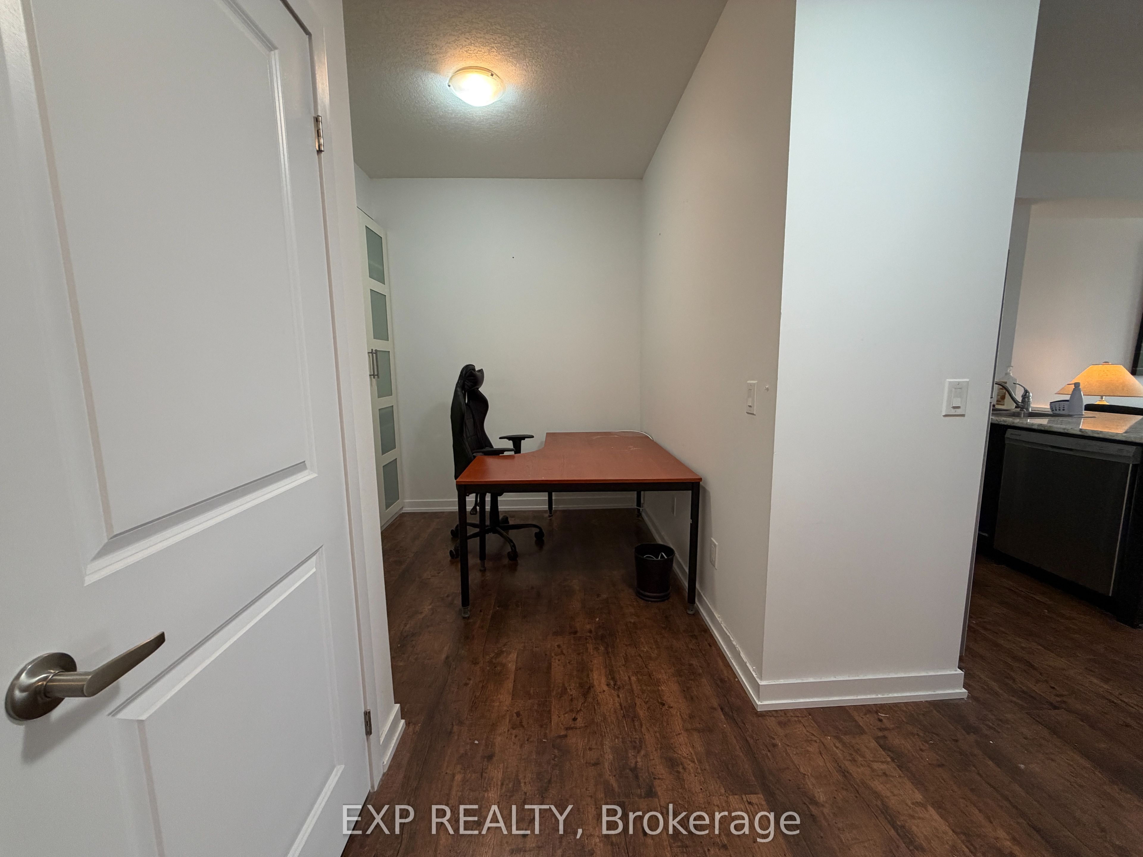 81 Robinson Street 601, Hamilton, ON L8P 0B9 photo 3
