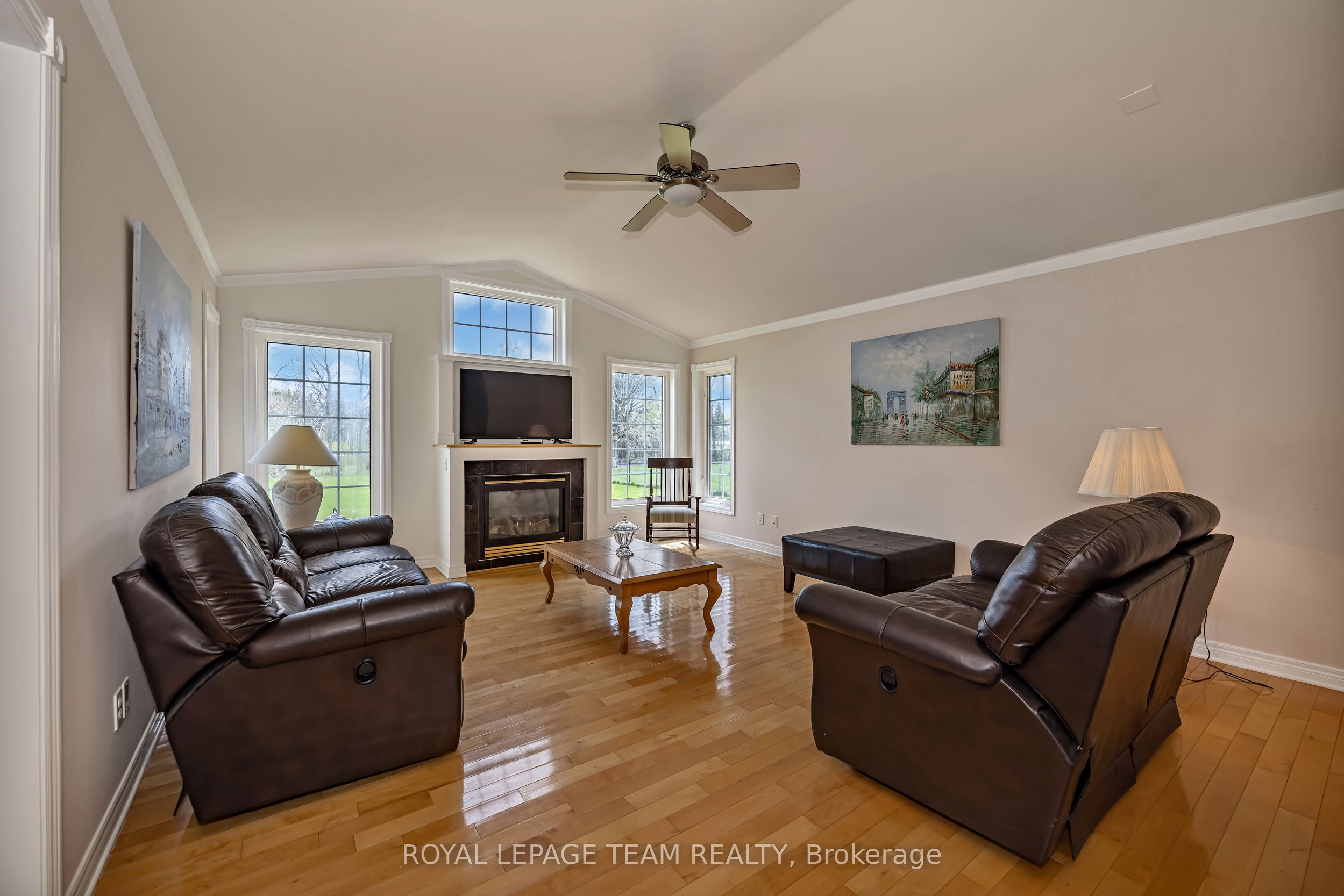 6668 Tommary Drive, Greely - Metcalfe - Osgoode - Vernon and Area, ON K4P 1G8 photo 5