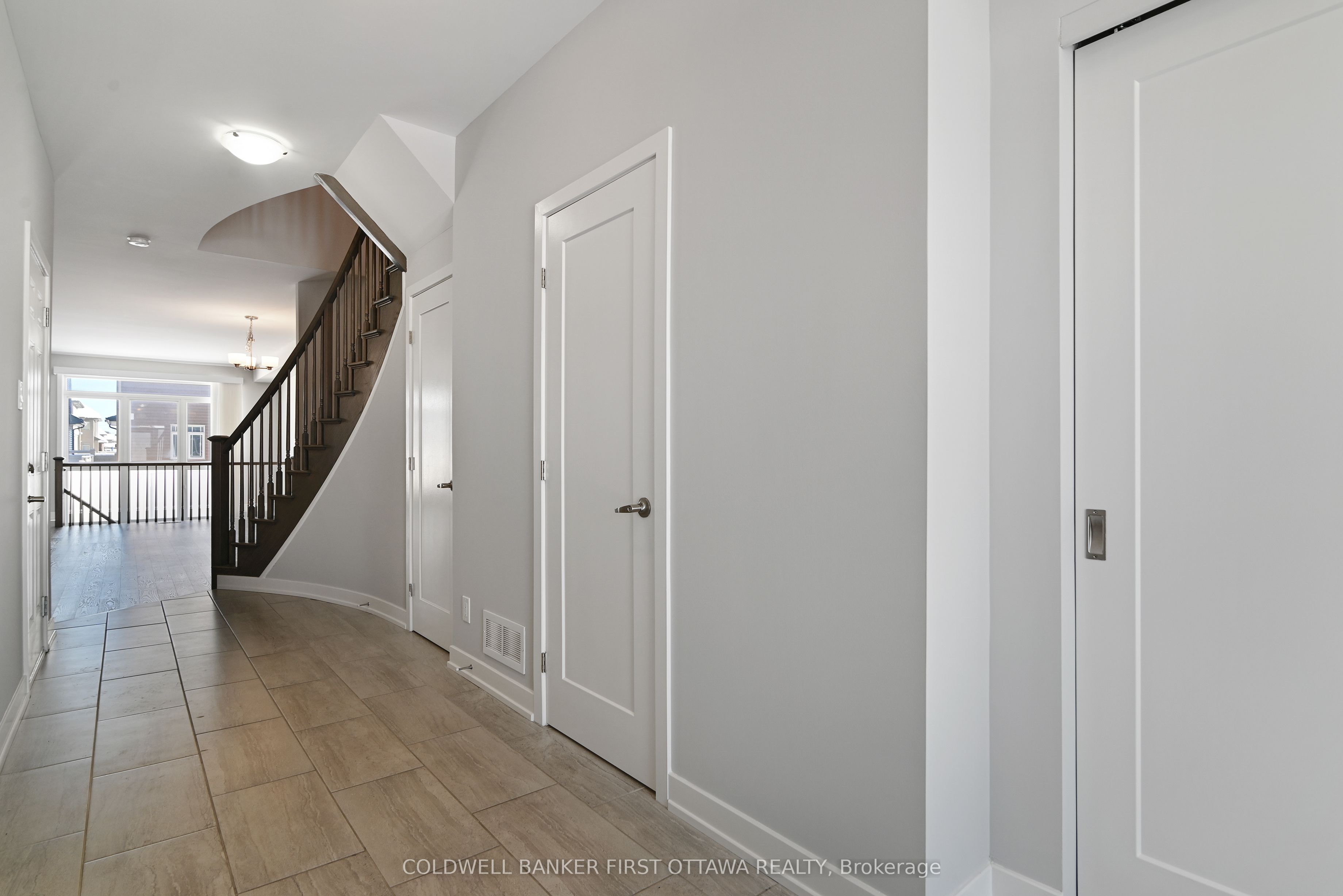 1042 Cobble Hill Drive, Barrhaven, ON K2J 0J7 photo 4