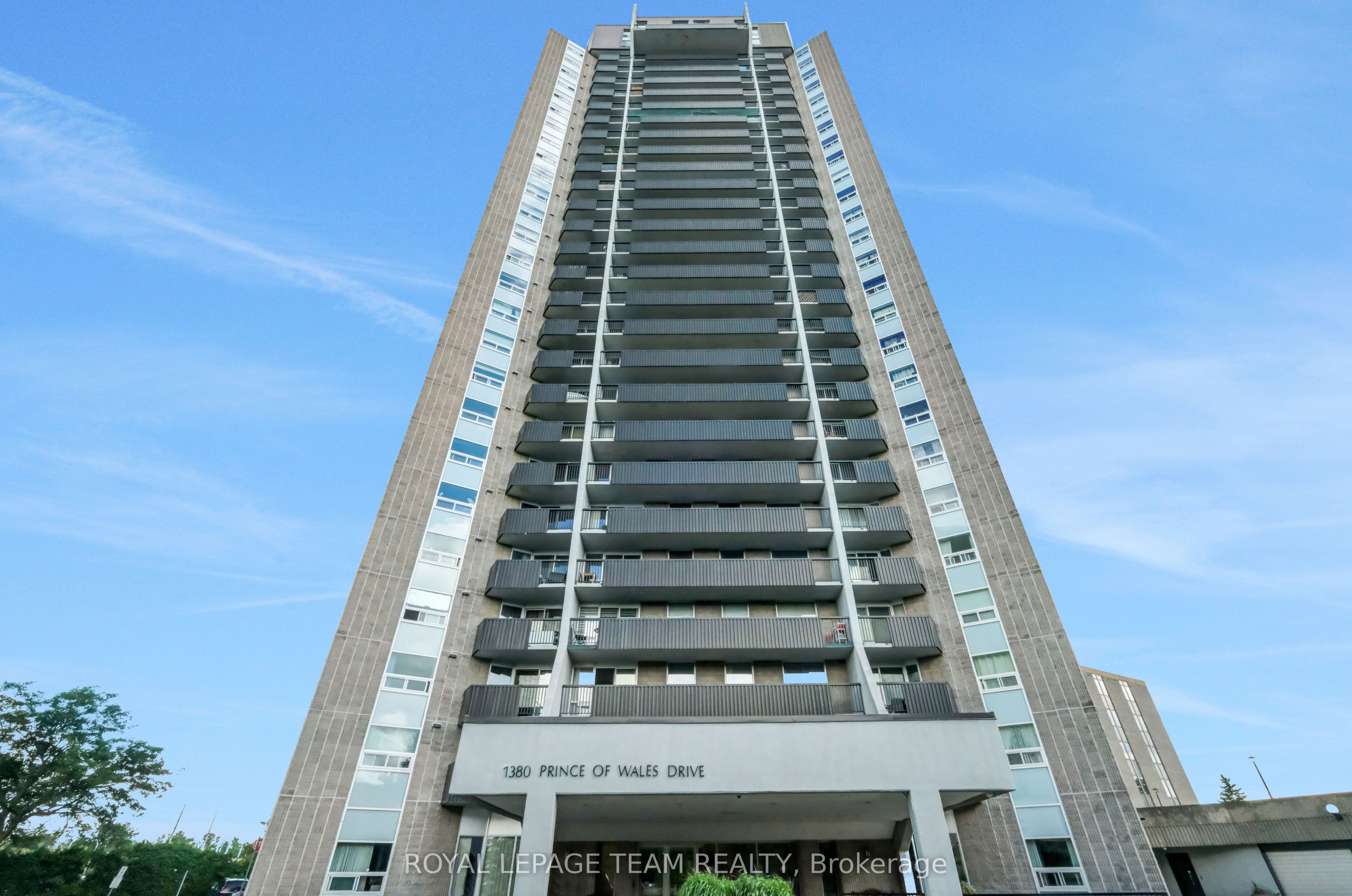 1380 Prince Of Wales Drive 402, Mooneys Bay - Carleton Heights and Area, ON K2C 3N5