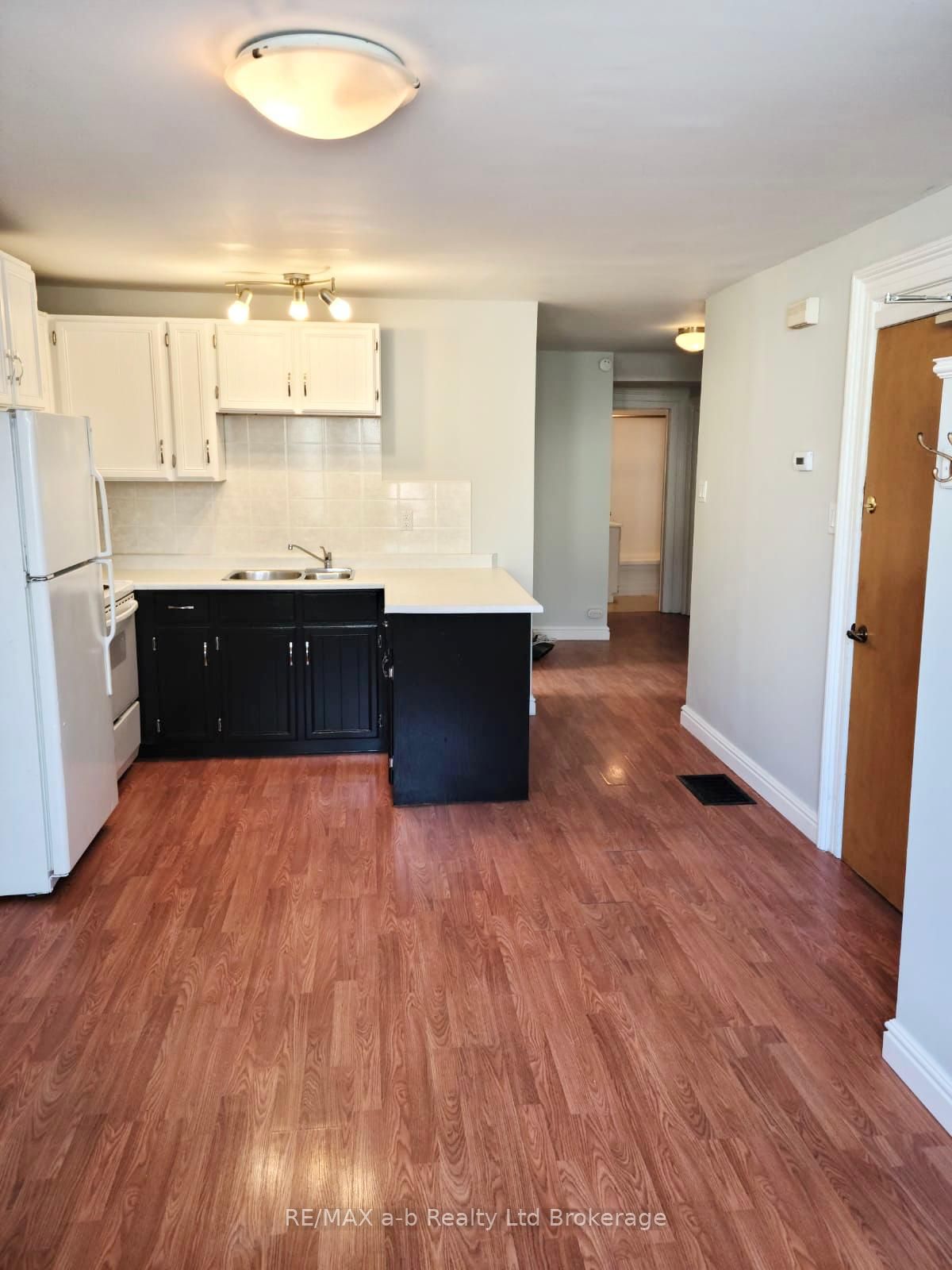 26 Stanley Street 3, London South, ON N6C 1B1