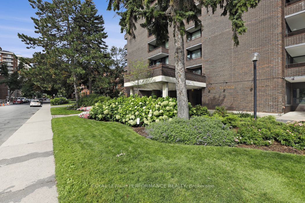 71 Somerset Street W 1801, Ottawa Centre, ON K2P 2G2 photo 3