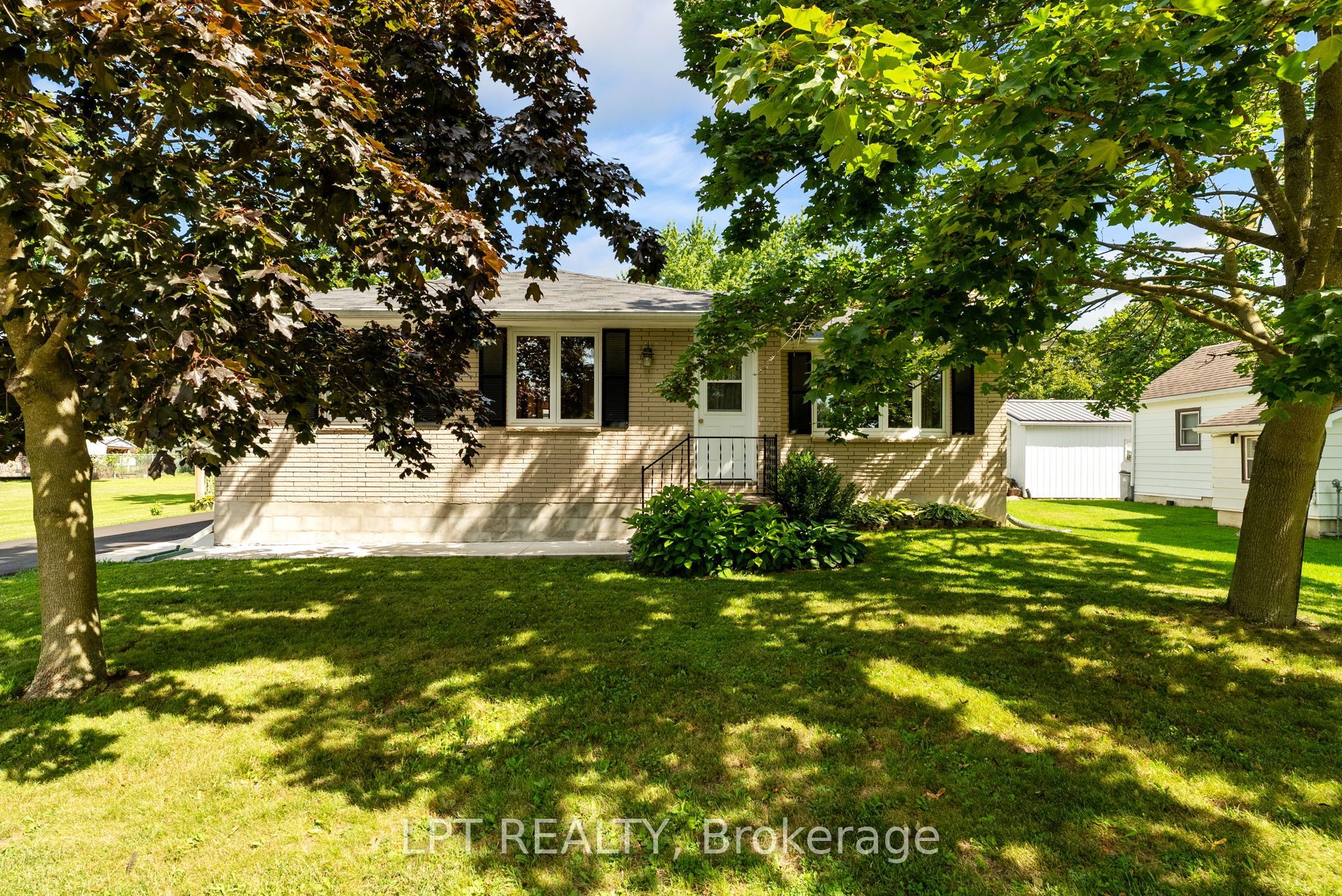 226 Tain Street, North Middlesex, ON N0M 2K0 photo 3