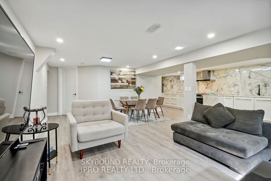 34 Owen Place, Hamilton, ON L8G 2H2