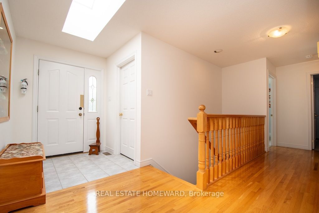 8 Island Bay Drive, Kawartha Lakes, ON K0M 1A0 photo 2