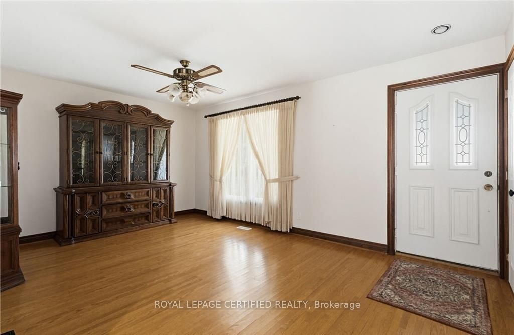 84 Homeside Avenue, Hamilton, ON L8G 3H1 photo 2