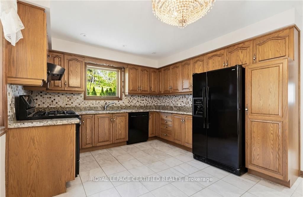 84 Homeside Avenue, Hamilton, ON L8G 3H1 photo 5