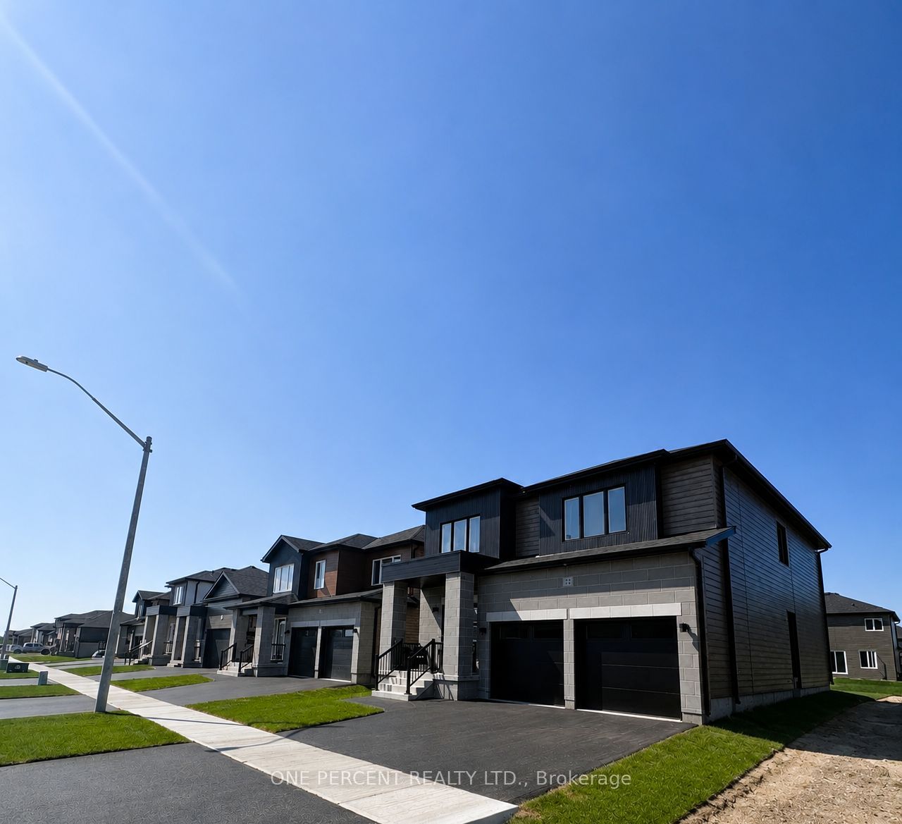 72 Dusenbury Drive, Loyalist, ON K0H 2H0 photo 5