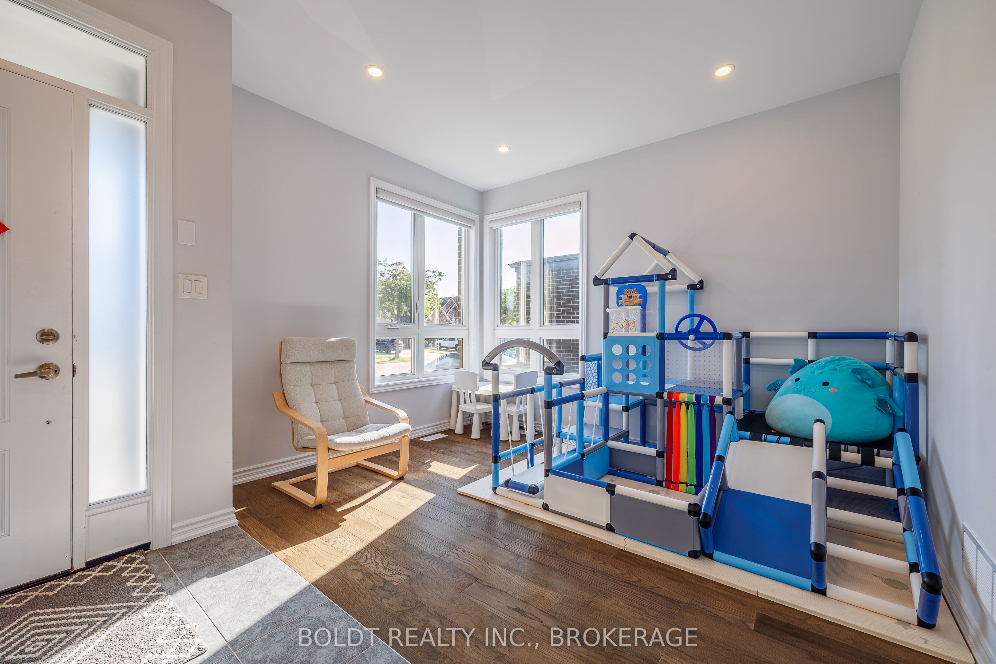 8037 Brookside Drive, Niagara Falls, ON L2H 3T9 photo 5