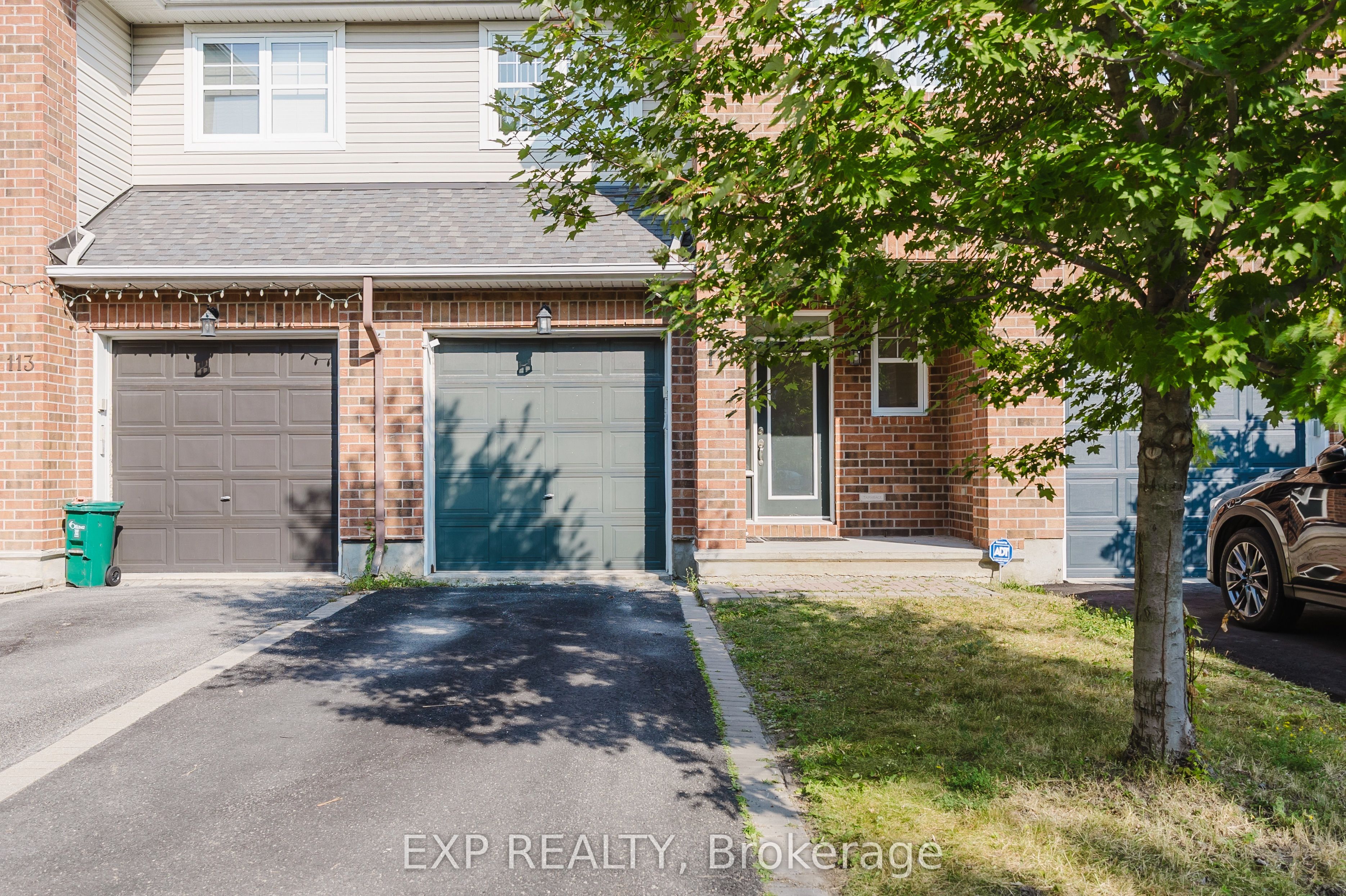 111 Whetstone Crescent, Barrhaven, ON K2G 7C3 photo 2