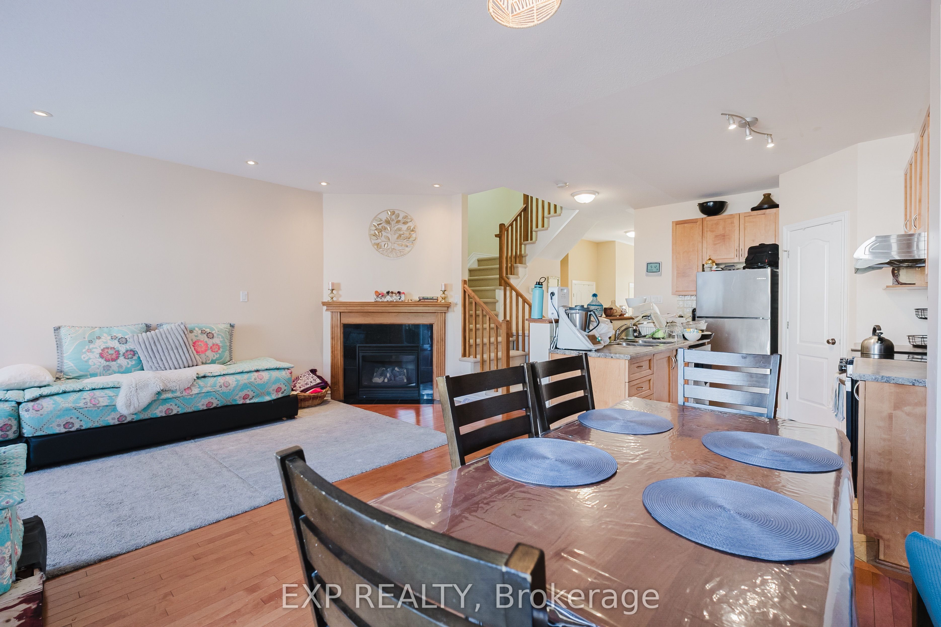 111 Whetstone Crescent, Barrhaven, ON K2G 7C3 photo 5