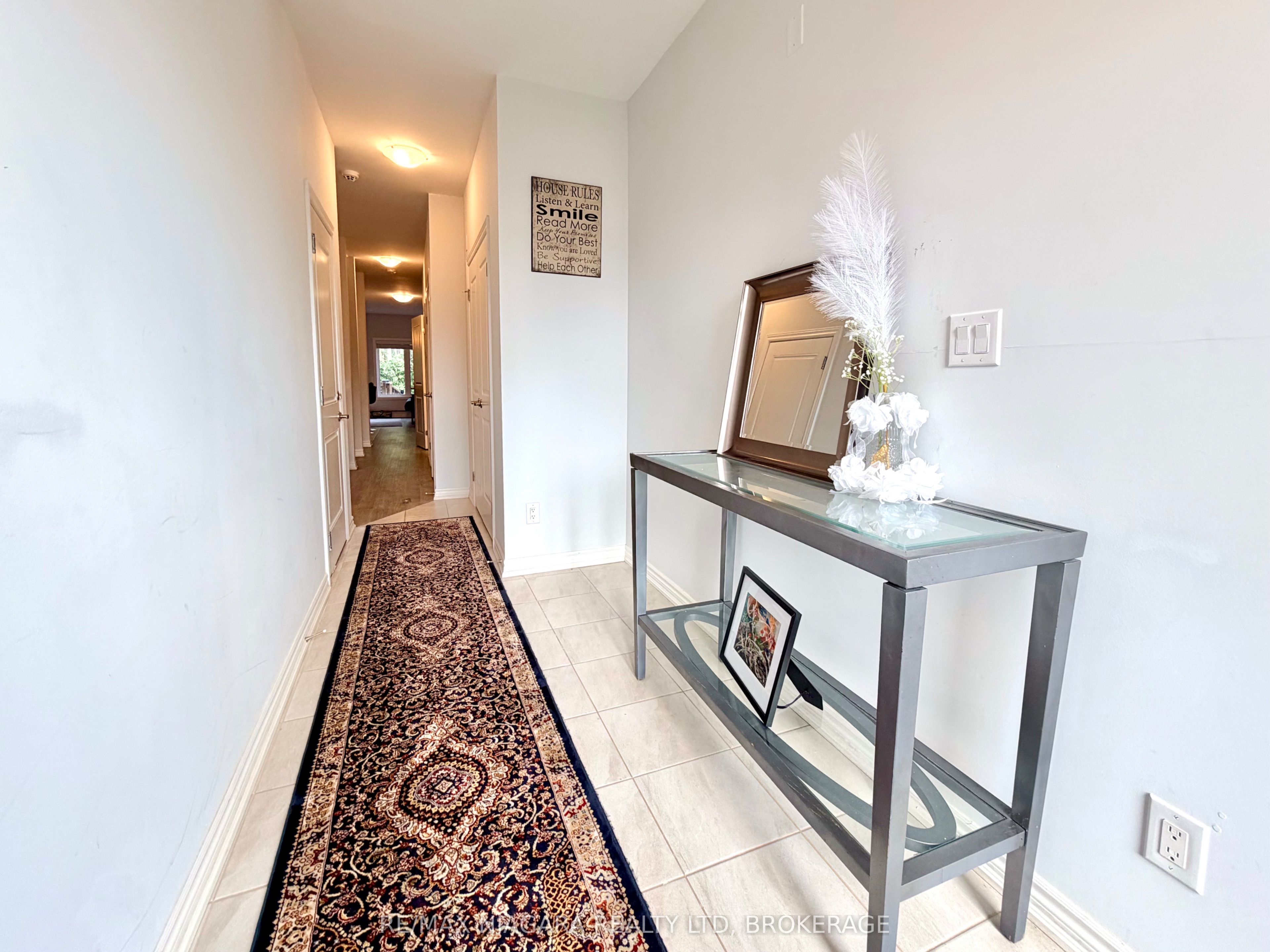 237 Louise Street Main, Welland, ON L3B 0H8 photo 3