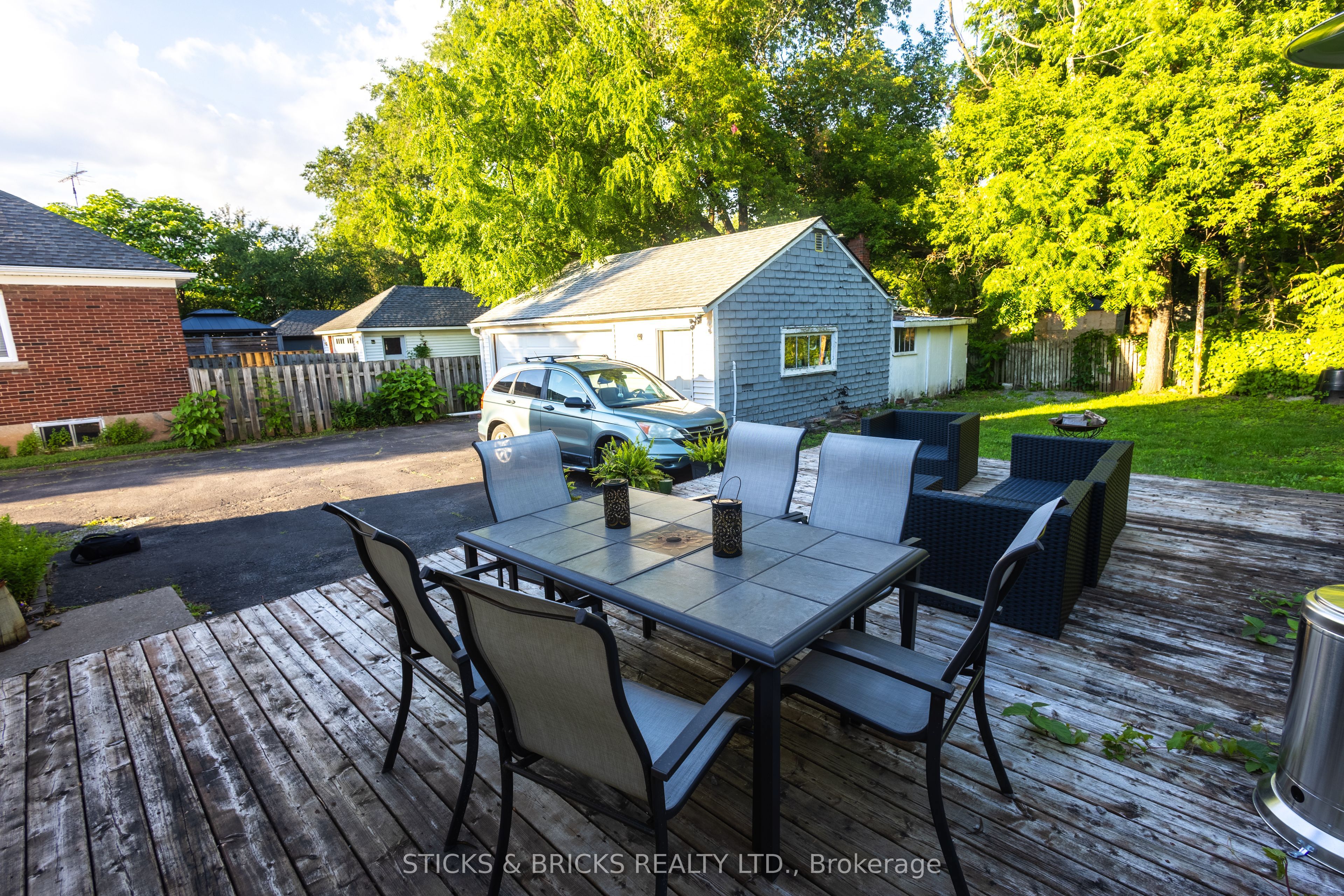 6088 Dorchester Road, Niagara Falls, ON L2G 5T2 photo 4