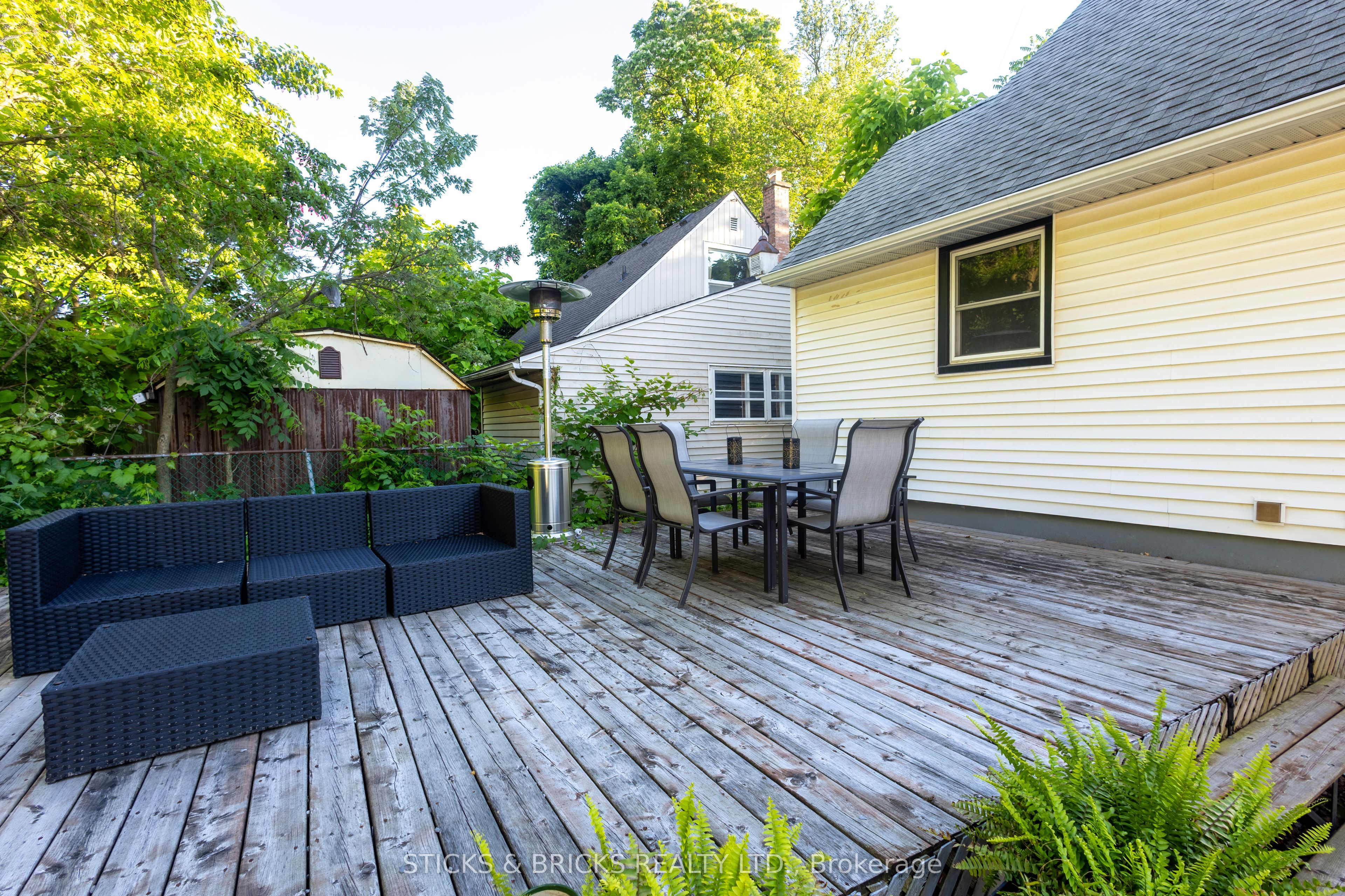 6088 Dorchester Road, Niagara Falls, ON L2G 5T2 photo 5