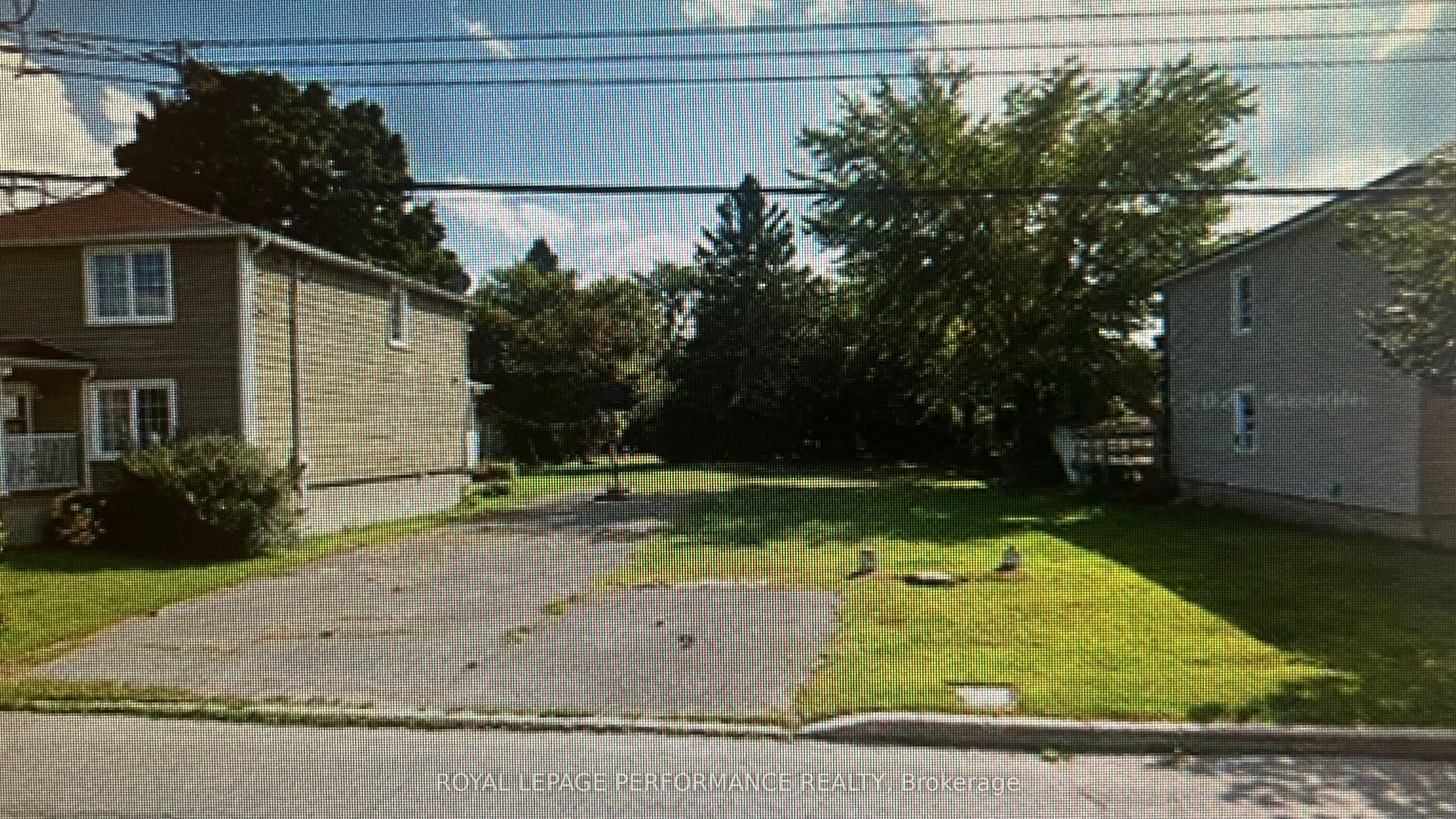 216-218 Nelson Street E, Hawkesbury, ON K6A 1L9