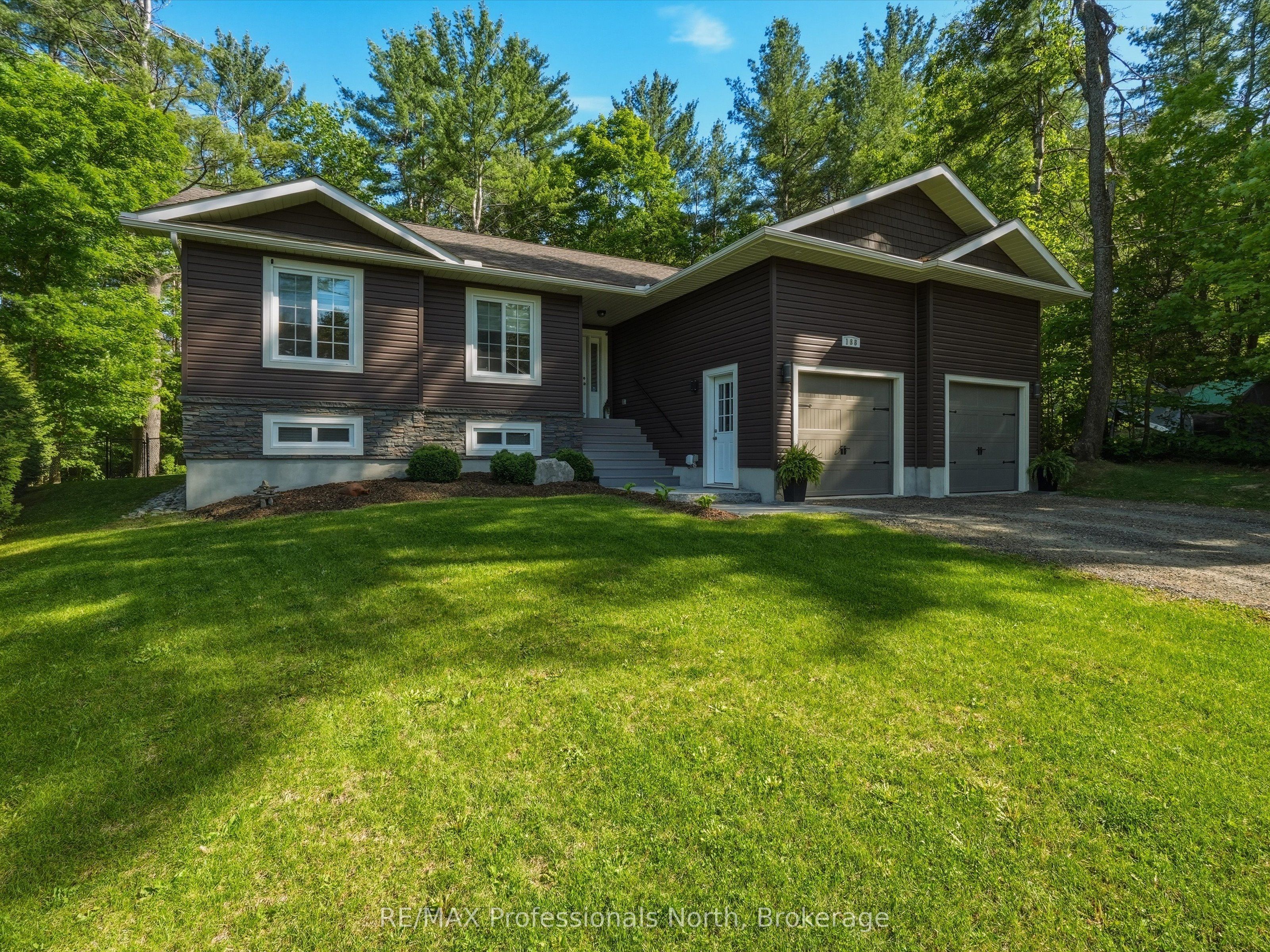 188 Vel-Dor Crescent, Bracebridge, ON P1L 1J4